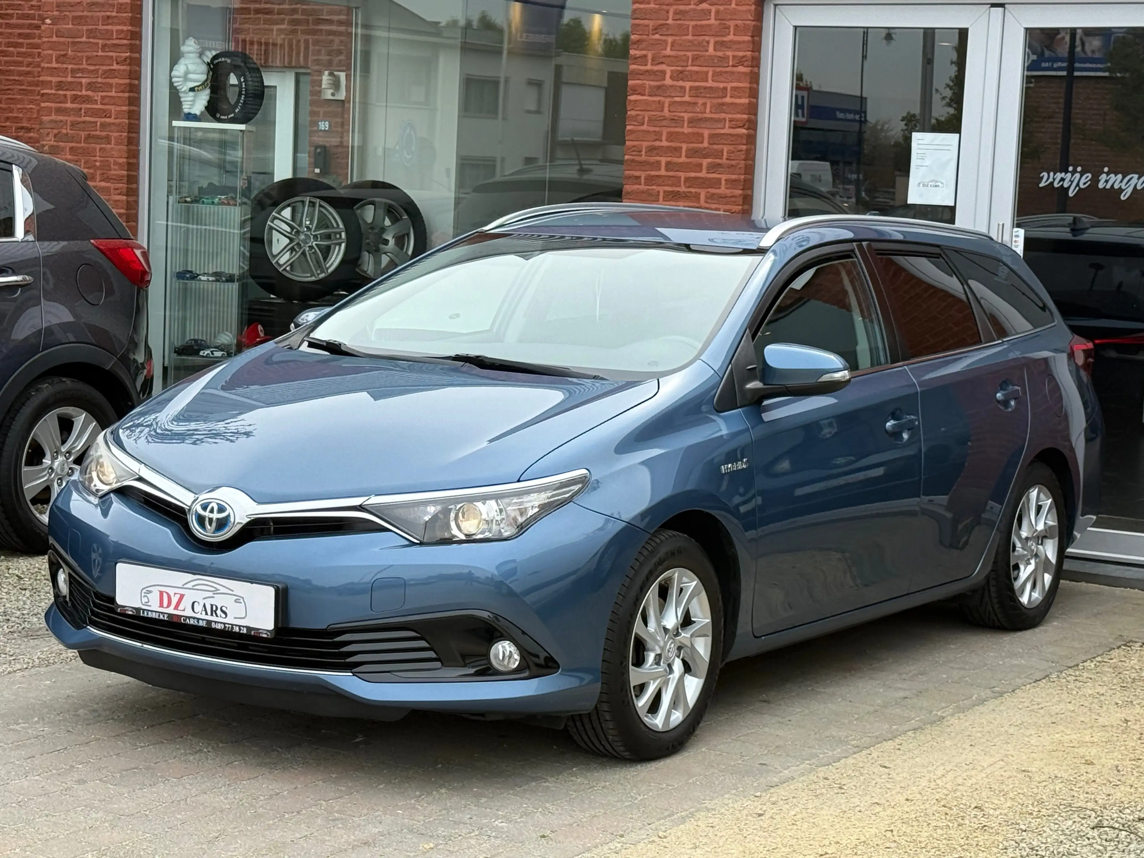 Toyota Auris Auris SW HEV 1.8i HSD Lounge E-CVT — photo 10