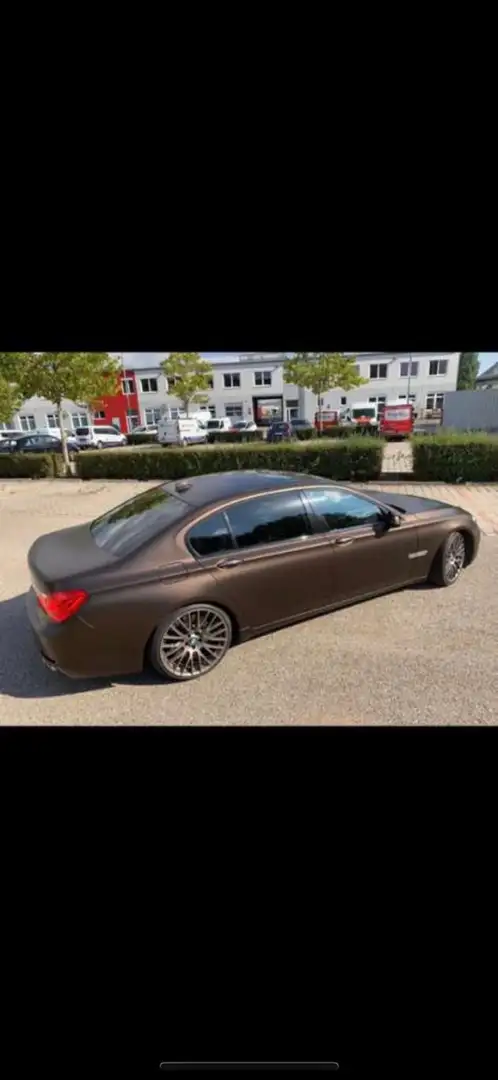 BMW 750 750Li xDrive Aut. crna - 1