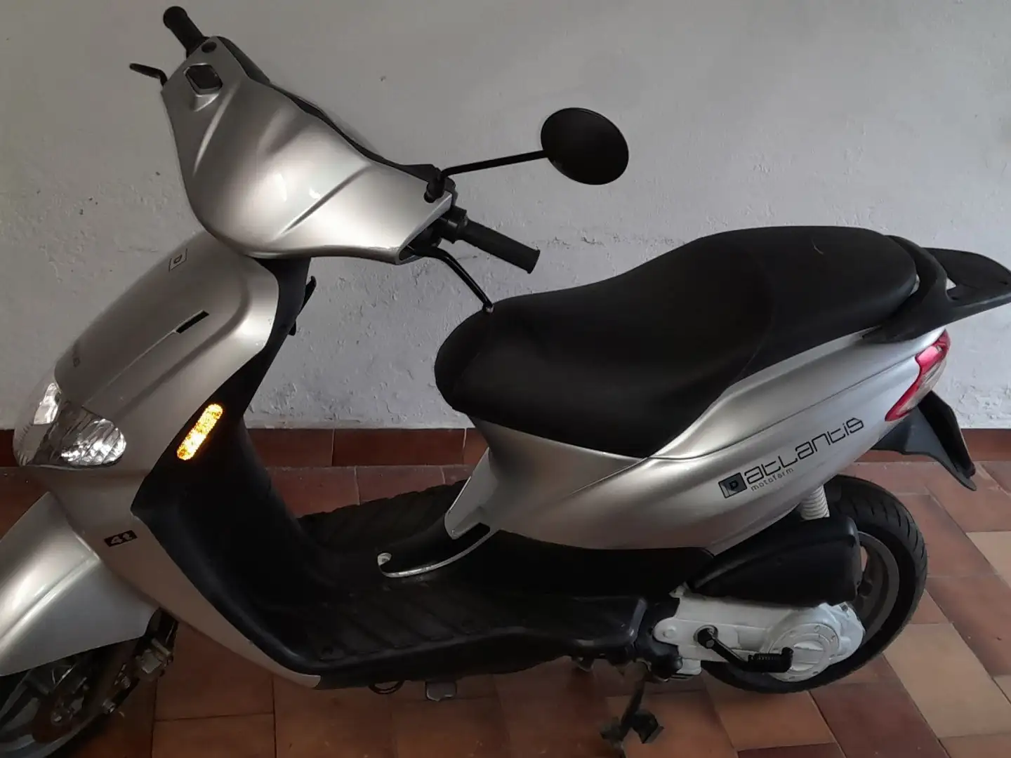 Derbi Atlantis 4t Argent - 1