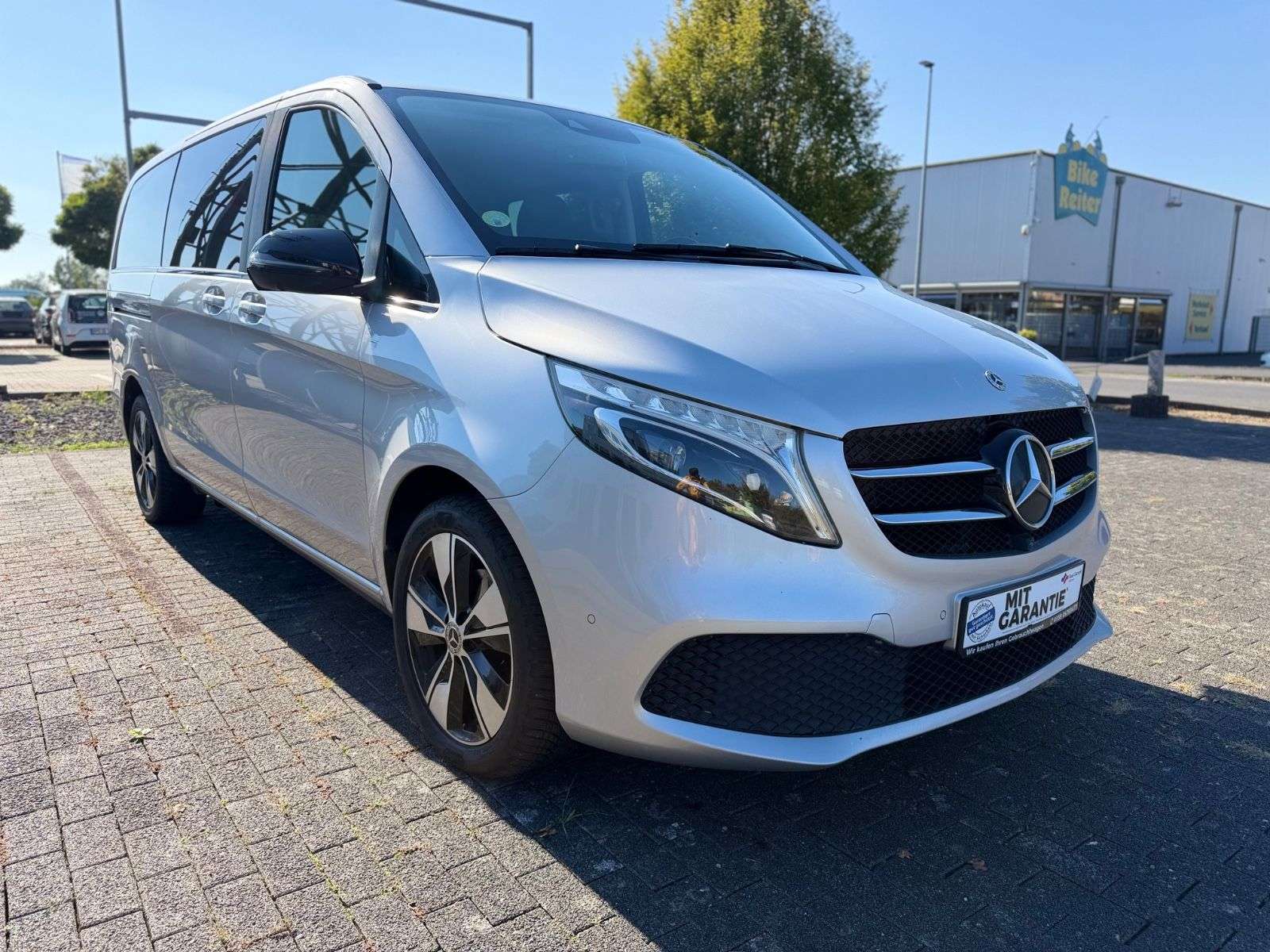2022 Mercedes Benz V 220