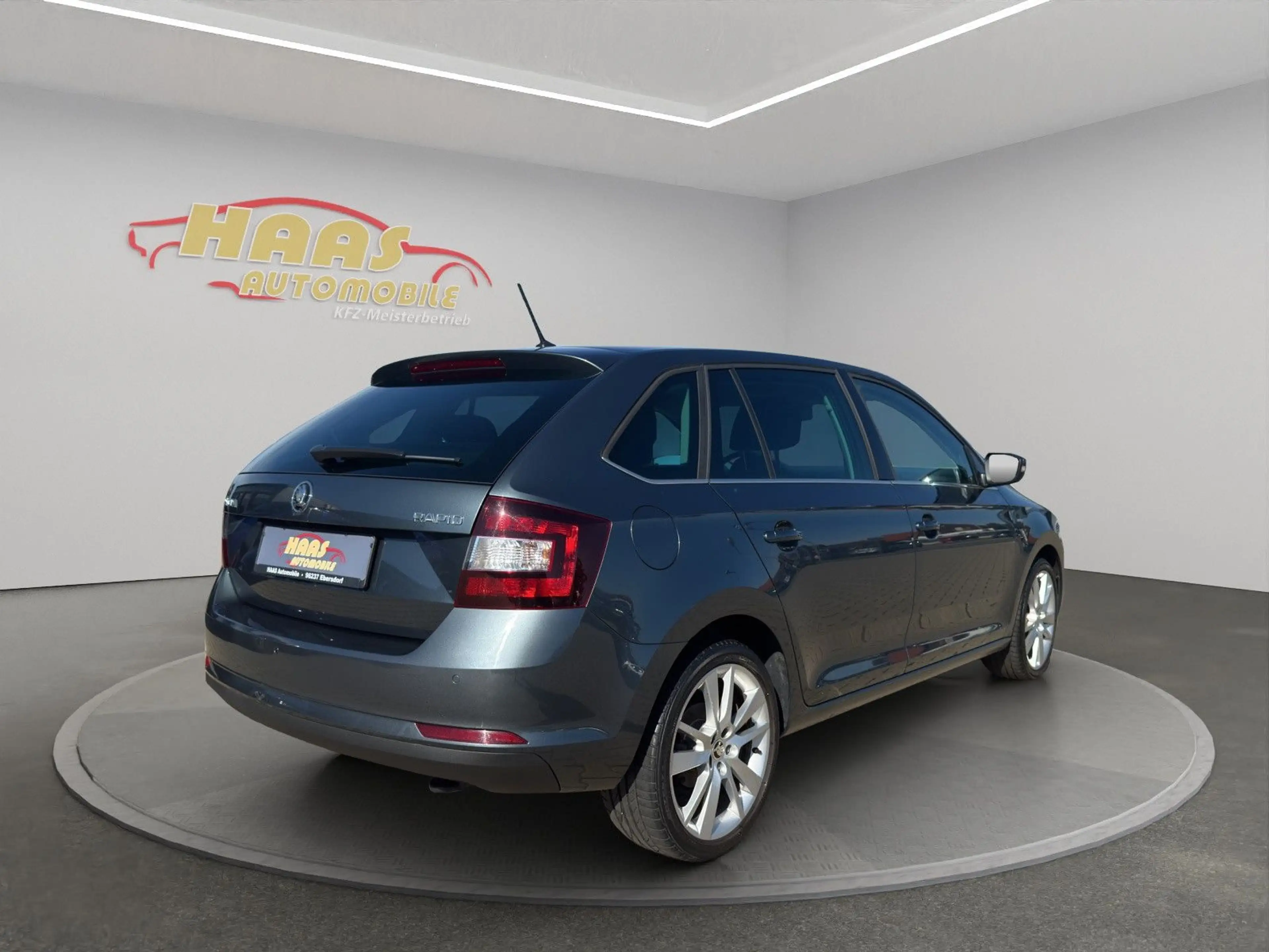 Skoda Rapid/Spaceback Spaceback Clever*Xenon*aus 1.Hand* — photo 5