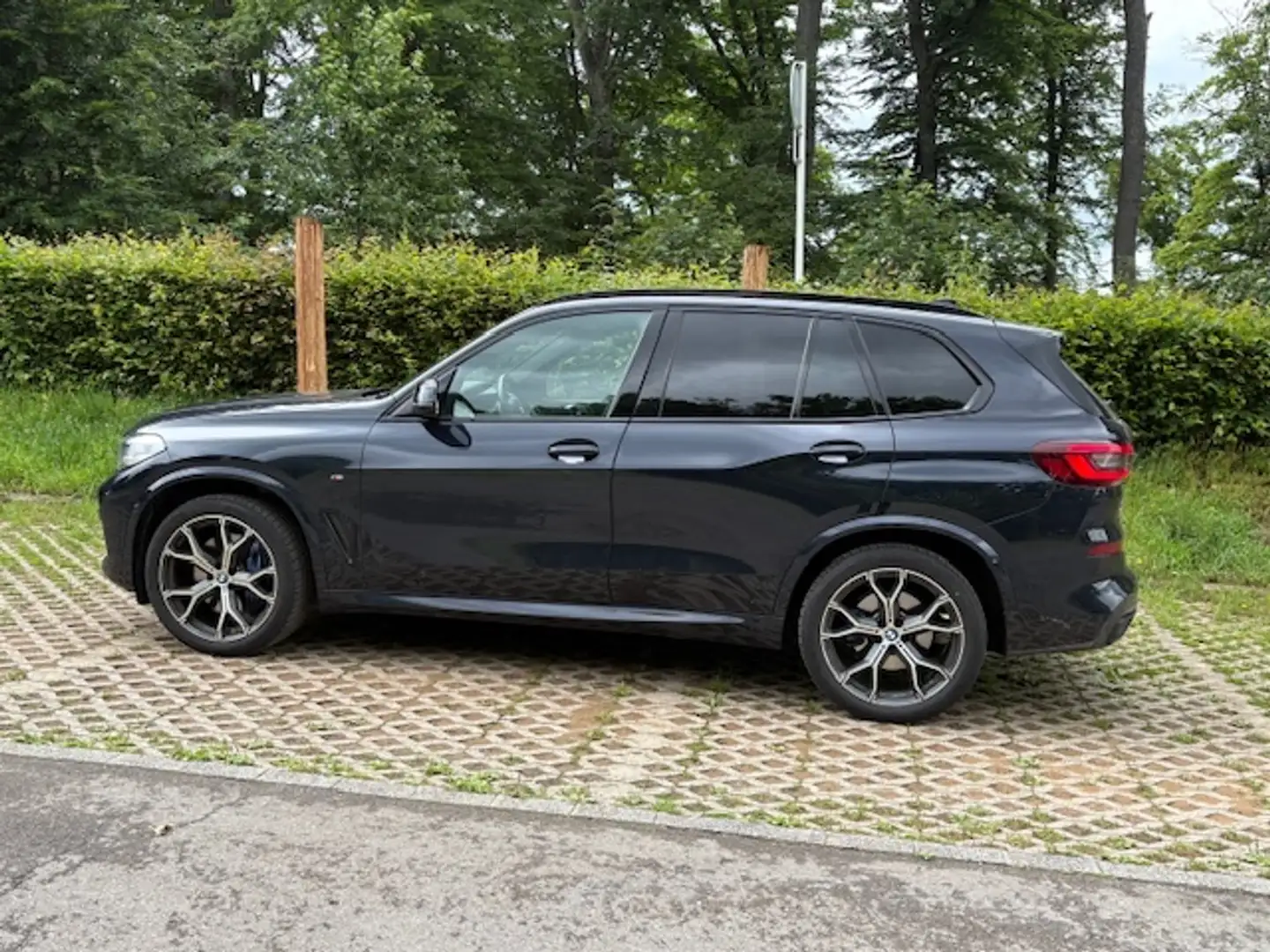 BMW X5 xDrive 40i PACK M Sport 2022 381CV Mild Hybrid 48V Bleu - 1