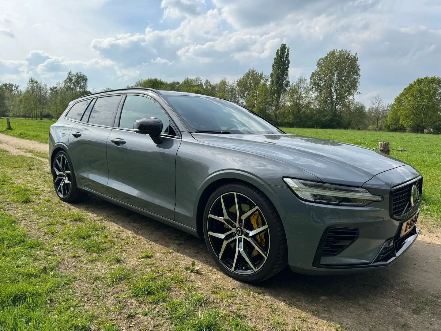 Volvo V60 2.0 T8 AWD Polestar Engineered 455pk Long Range Grey - 1