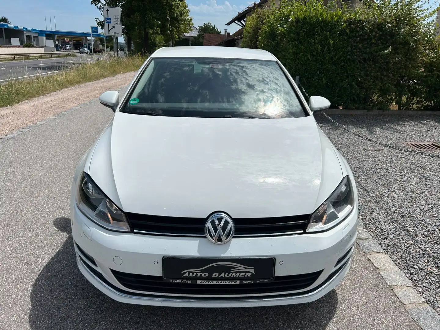 Volkswagen Golf VII Lim. Lounge BMT*NAVI*SHZ* Wit - 2