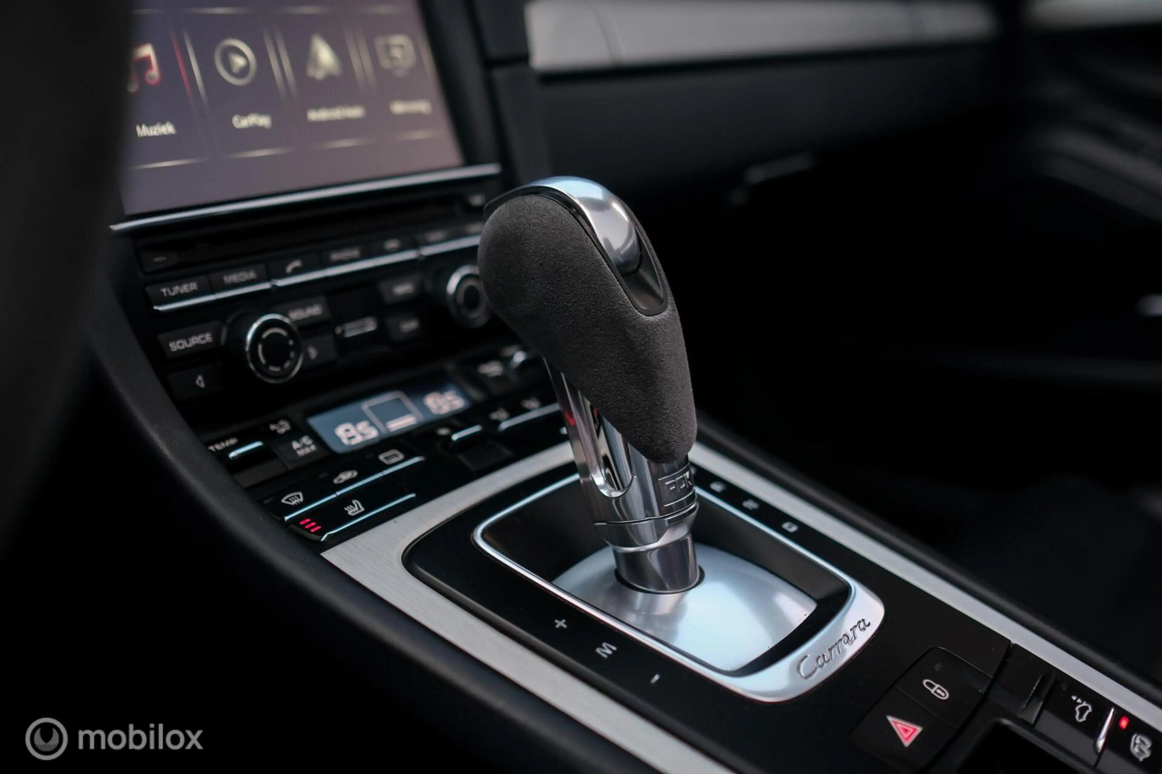 Porsche 991 Cabrio 3.8 Carrera 4S — photo 22