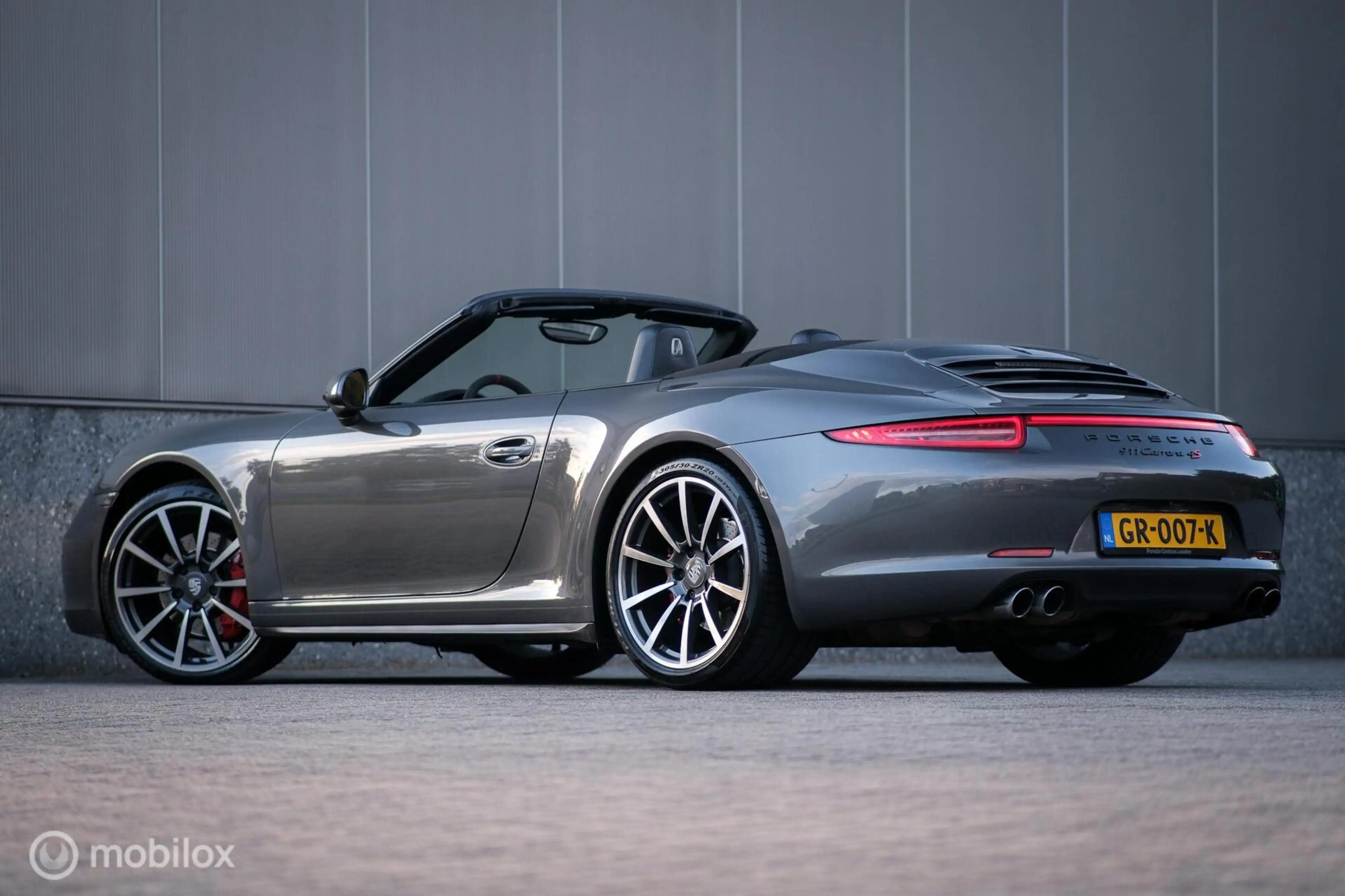 Porsche 991 Cabrio 3.8 Carrera 4S — photo 25
