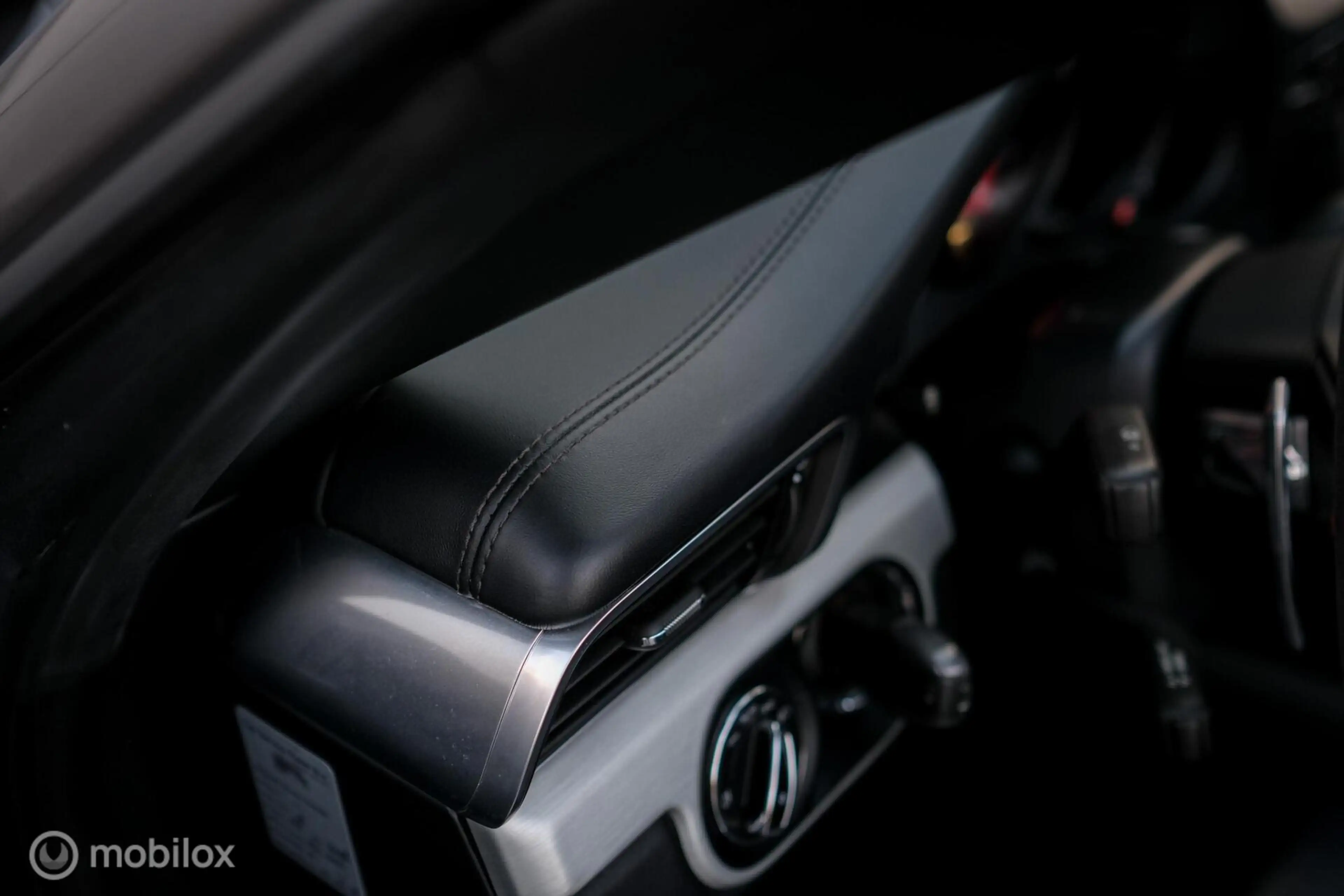 Porsche 991 Cabrio 3.8 Carrera 4S — photo 32