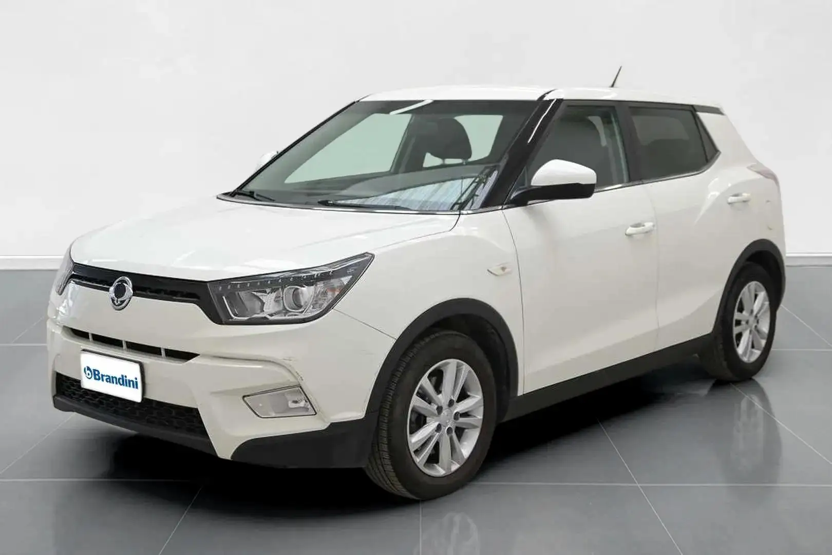 SsangYong Tivoli 1.6 e-XGi Be Visual Hot Rosso - 1