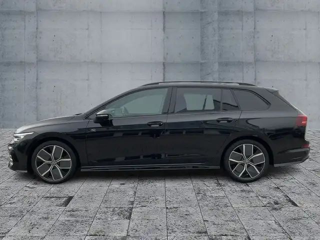 Volkswagen Golf view 4
