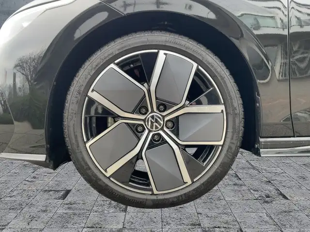 Volkswagen Golf view 8