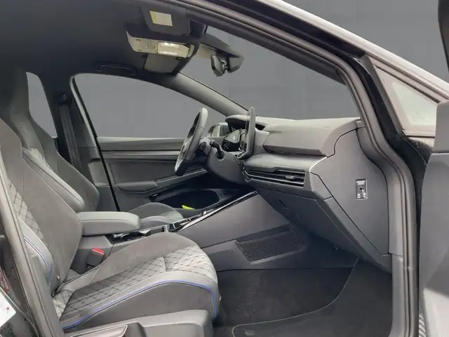 Volkswagen Golf view 12
