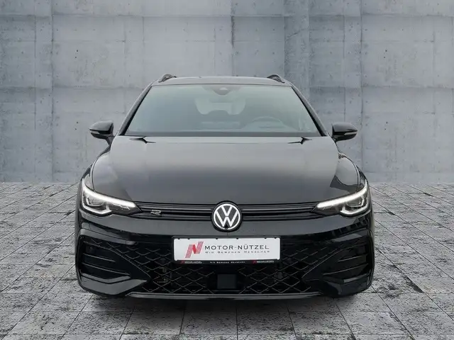 Volkswagen Golf view 3