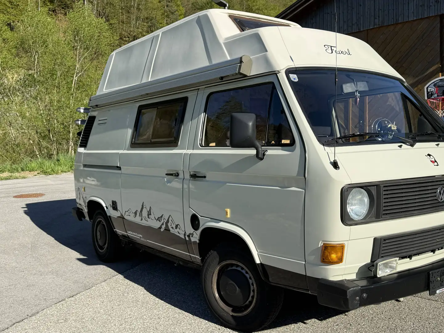 Volkswagen T3 VW Type 251 - Kastenwagen mit Münichaufbau TURBO Diesel Weiß - 2