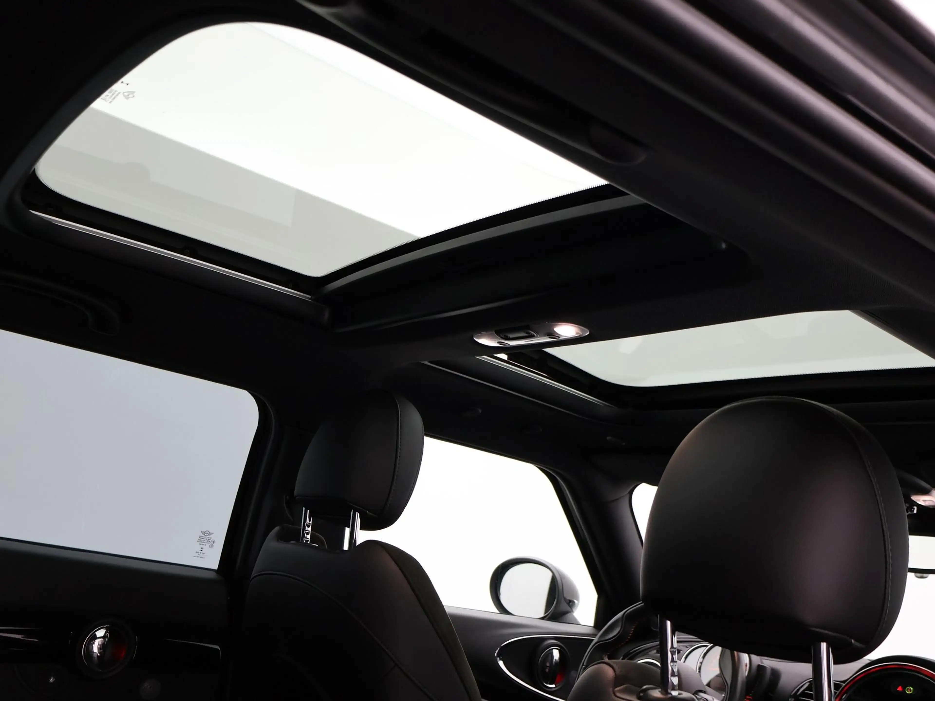 MINI Cooper S Clubman Mini 2.0 192 PK AUT. + PANORAMA | CAMERA | HEAD-UP — photo 6