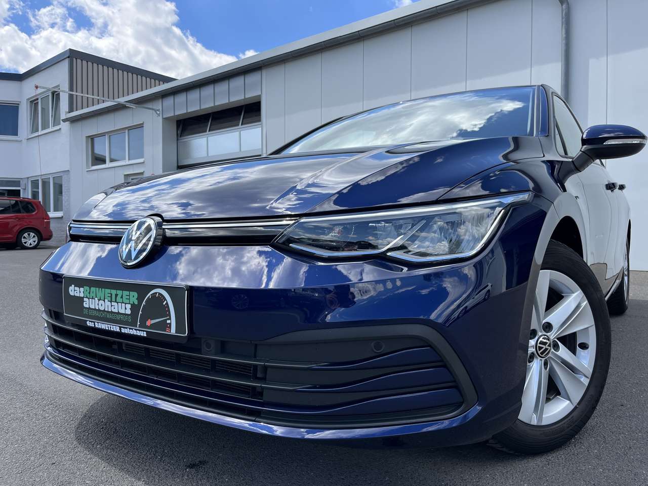 Volkswagen Golf 2023 — 2.0 TDI DSG Life 129€ m.20% Anz. Navi RFK LR-HZG