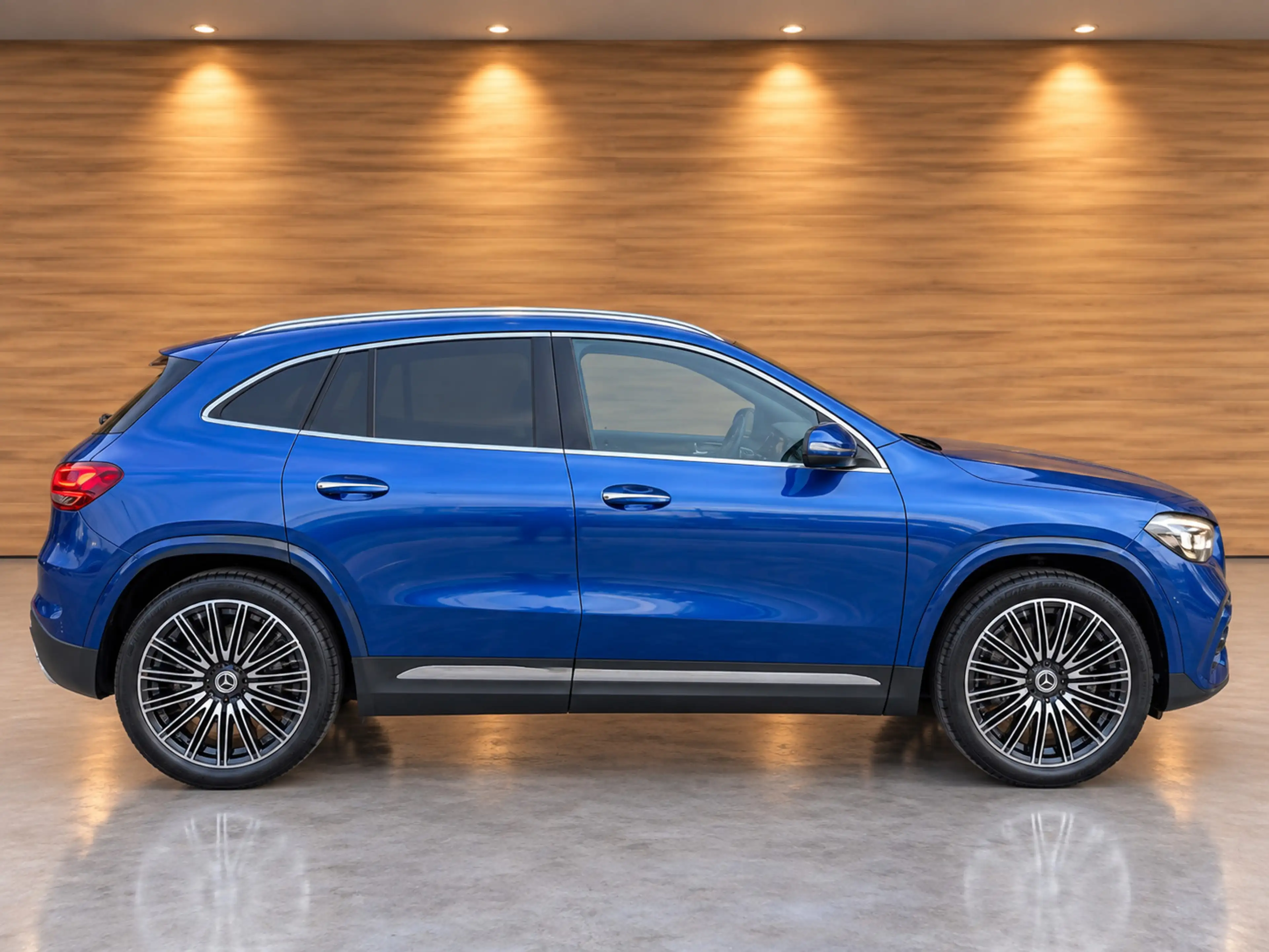 Mercedes-Benz GLA 180 AMG Line MILD-HYBRID PANO LEER HEAD UP — photo 5