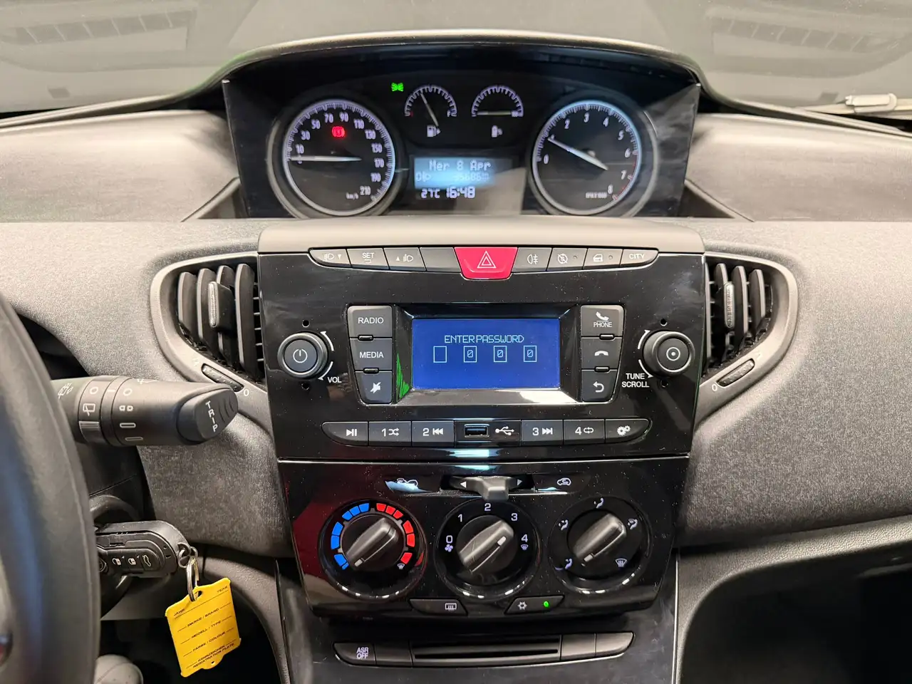 Lancia Ypsilon 2023 — фото 13