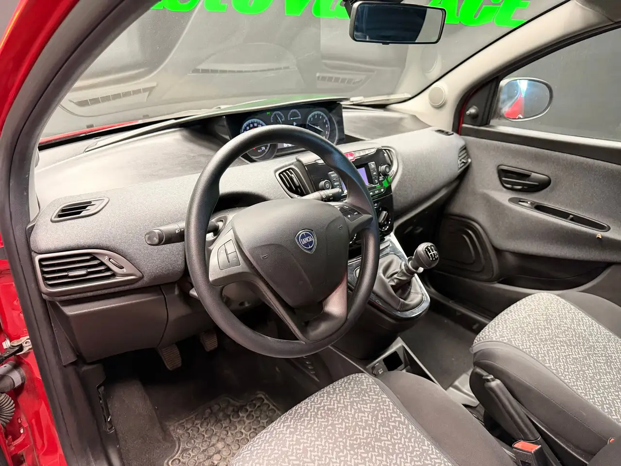 Lancia Ypsilon 2023 — фото 9