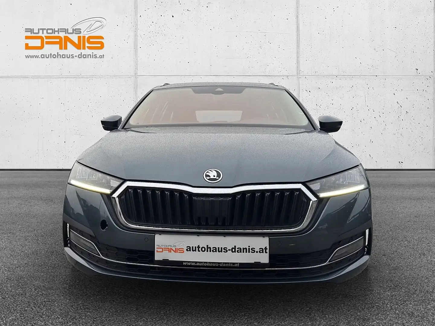Skoda Octavia Combi 1,5 TSI Premium LED/NAVI/ACC/PANO Grau - 2