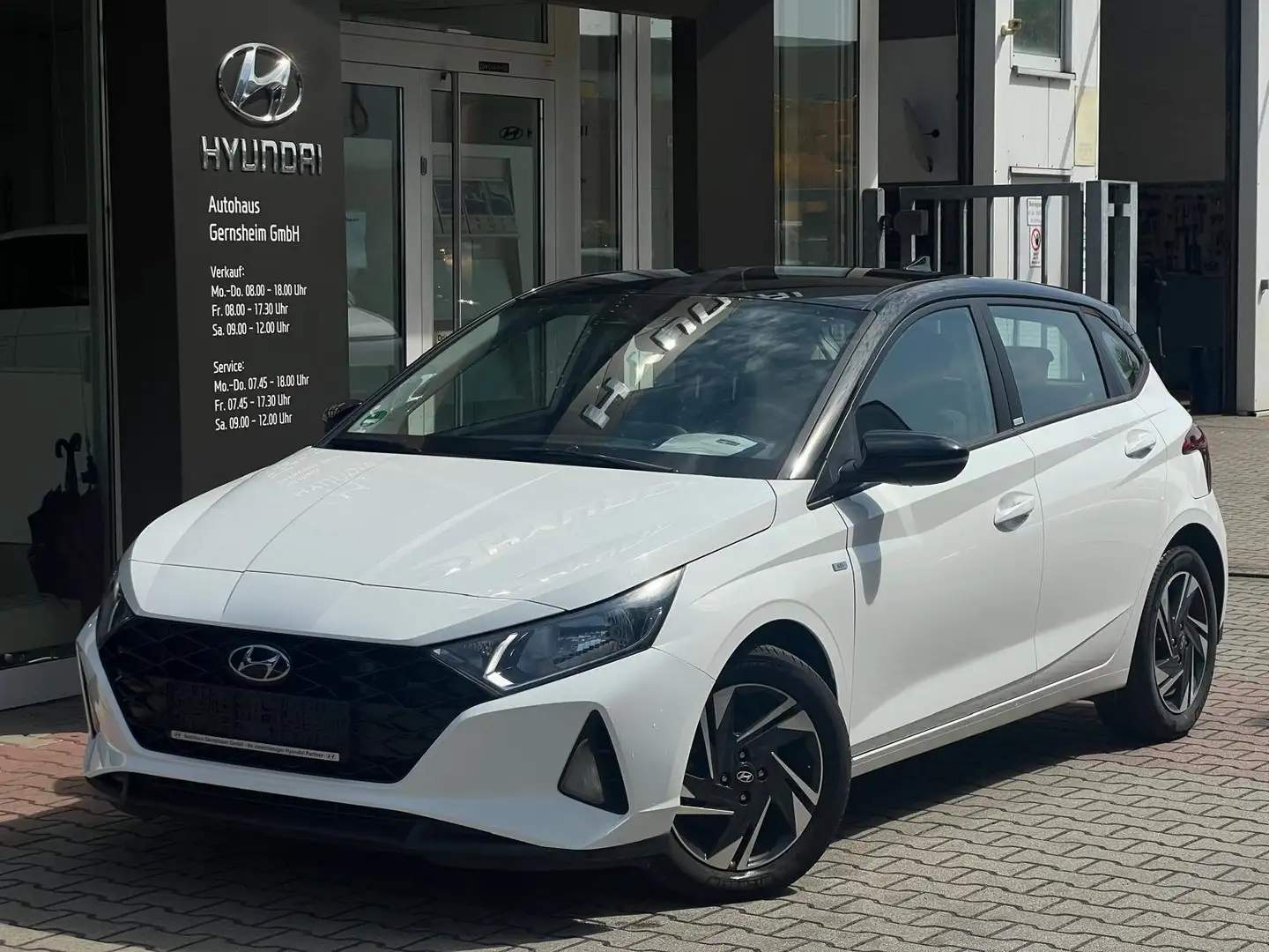 Hyundai i20 Intro Edition Mild-Hybrid ***1.Hand, Kamera*** Weiß - 1