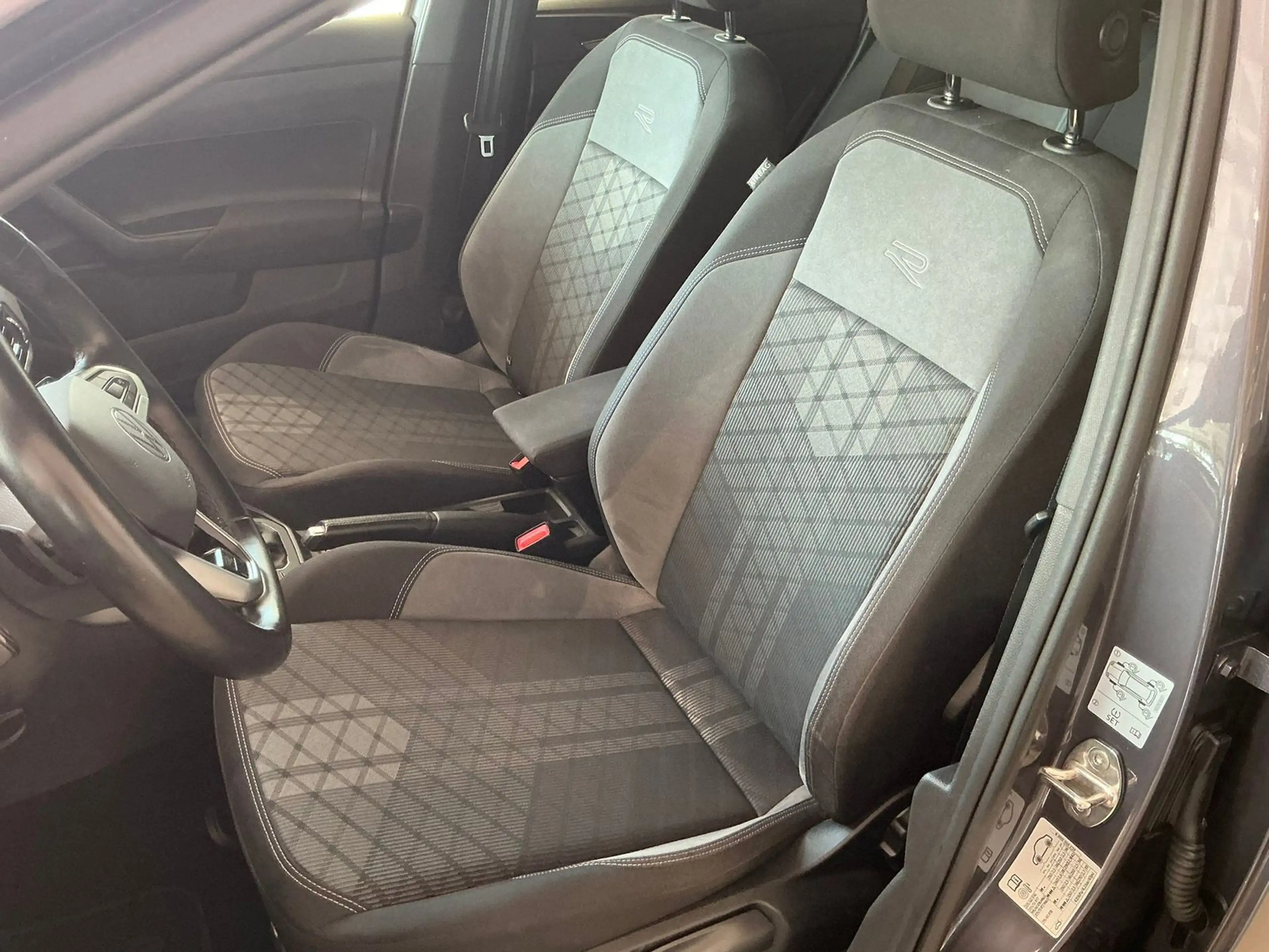 Volkswagen Taigo 1.5 TSI DSG*Pano*SHZ*LED*Navi*ACC — photo 13