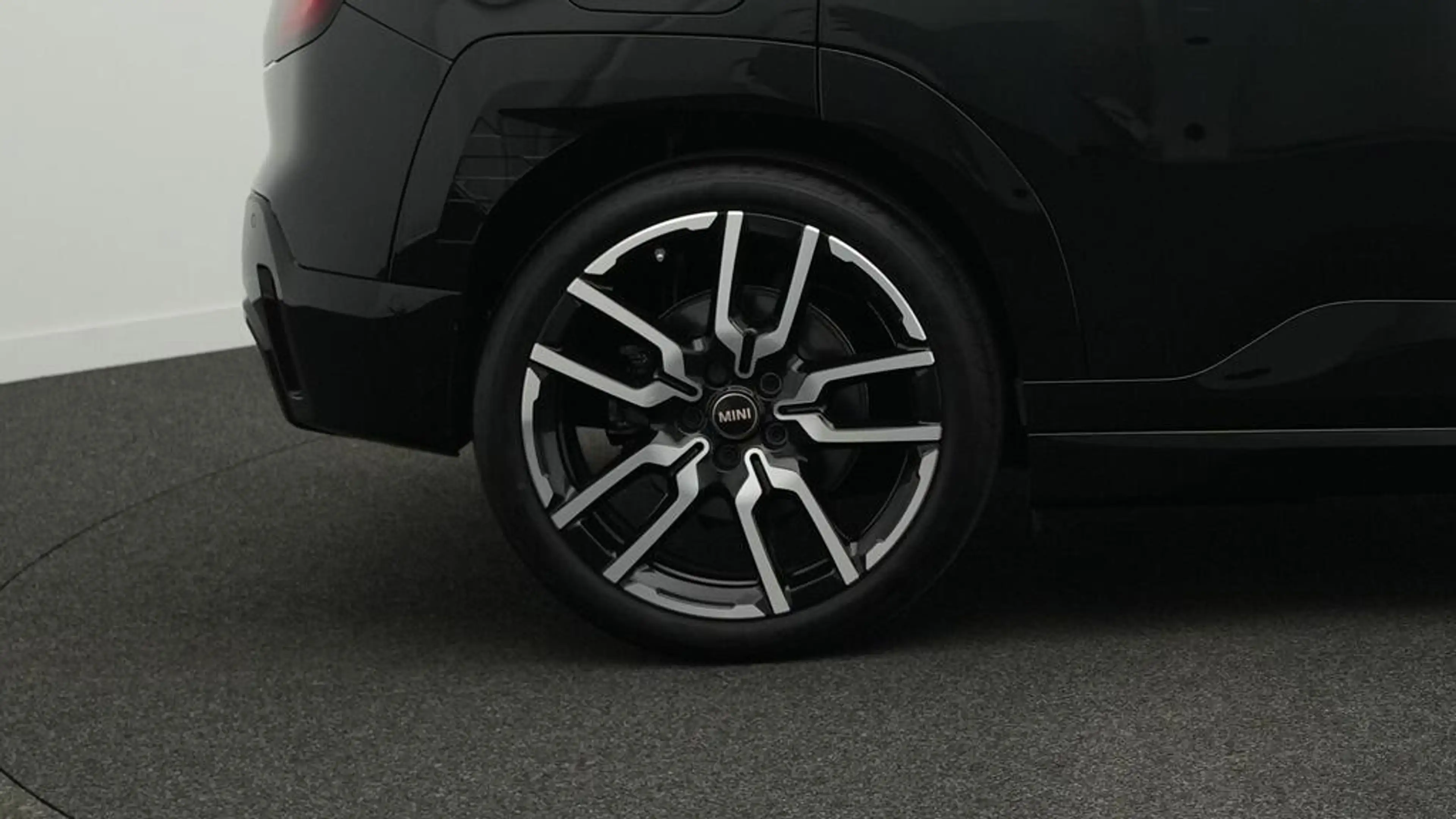 MINI Aceman John Cooper Works Trim — photo 9