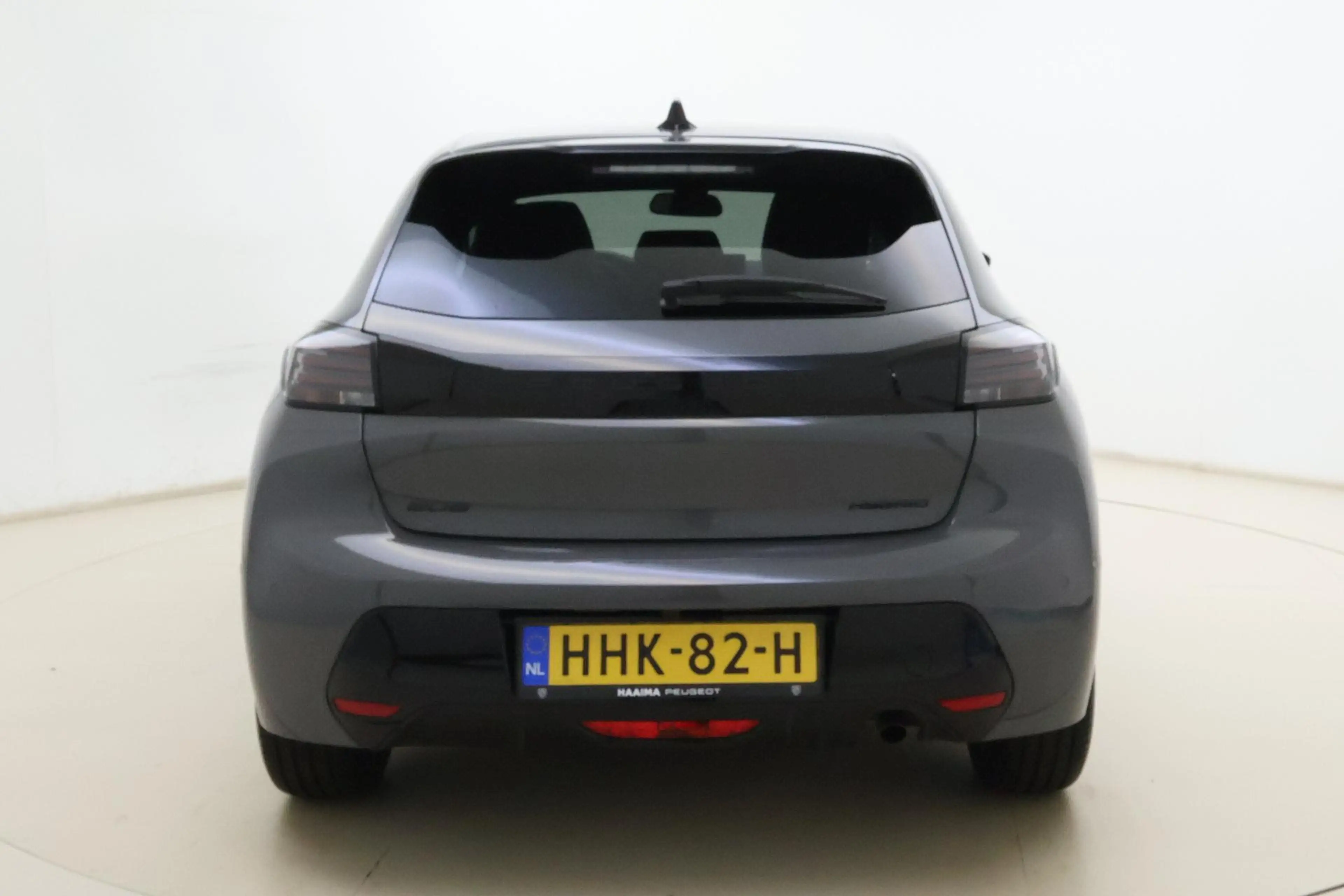 Peugeot 208 1.2 Hybrid 110 e-DCS6 Allure | Achteruitrijcamera — photo 11