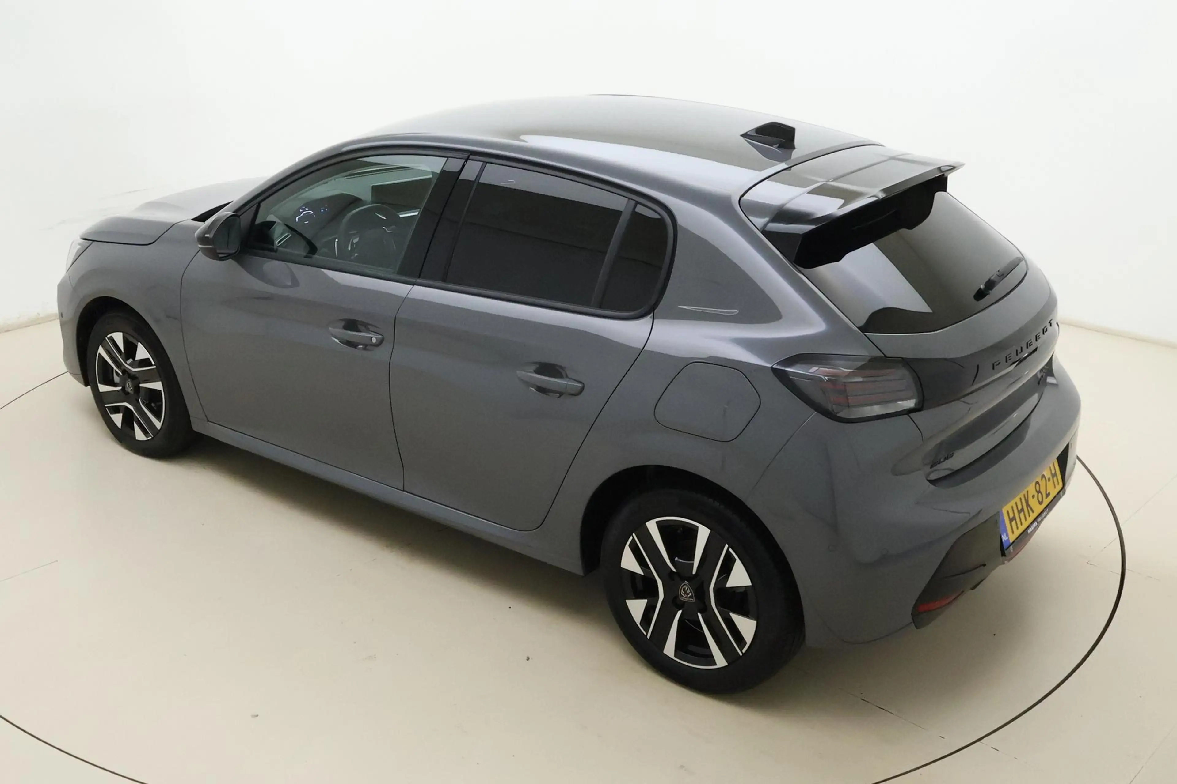Peugeot 208 1.2 Hybrid 110 e-DCS6 Allure | Achteruitrijcamera — photo 4