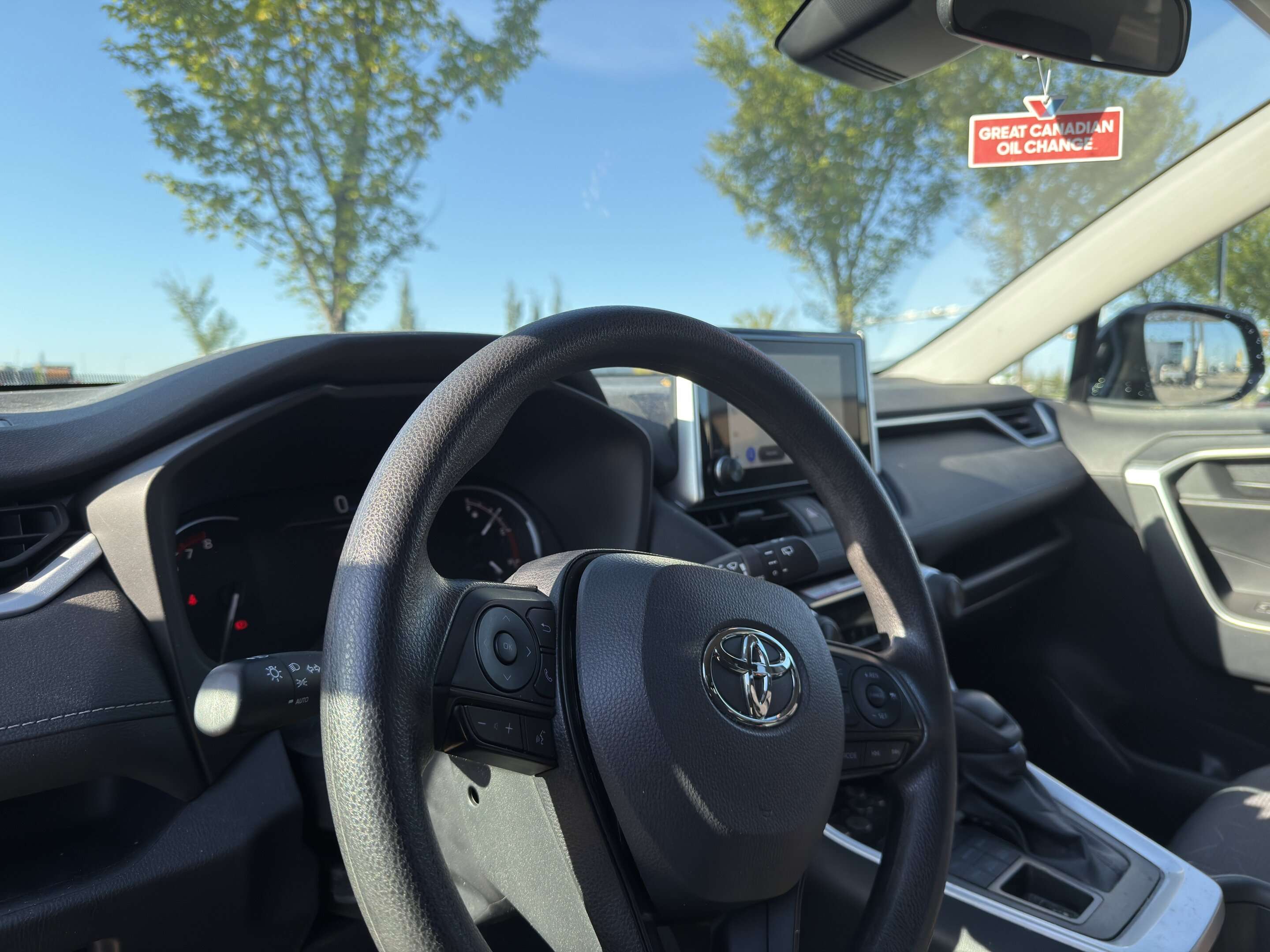 2025 Toyota RAV4 LE — снимка 1