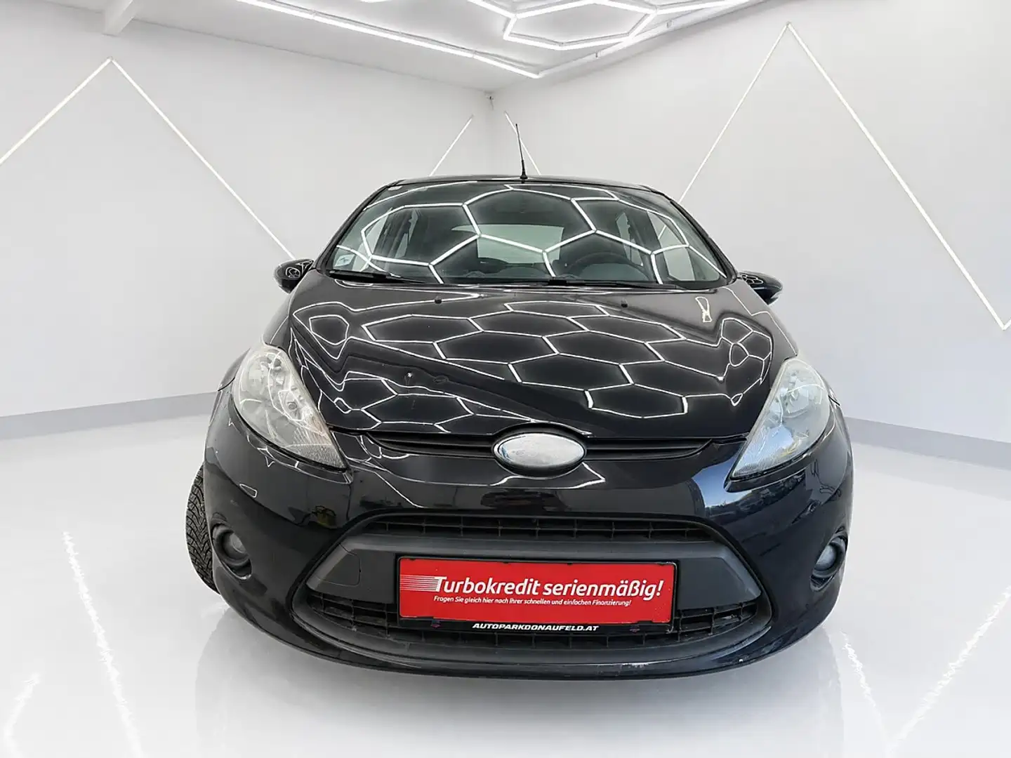 Ford Fiesta Trend Schwarz - 2