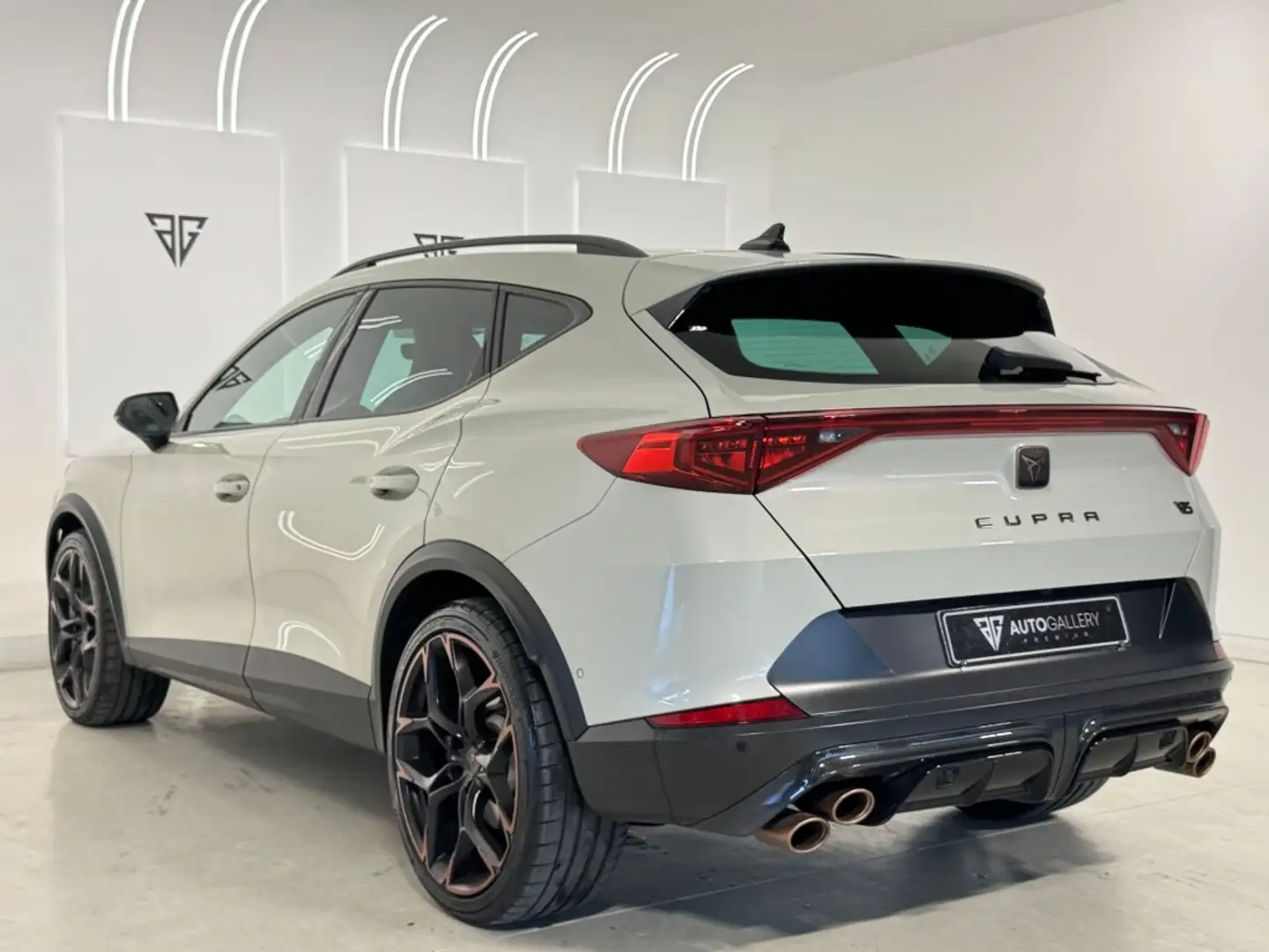 CUPRA Formentor 2.5 TSI 390 VZ5 Taiga Grey DSG 4Drive Gris - 2