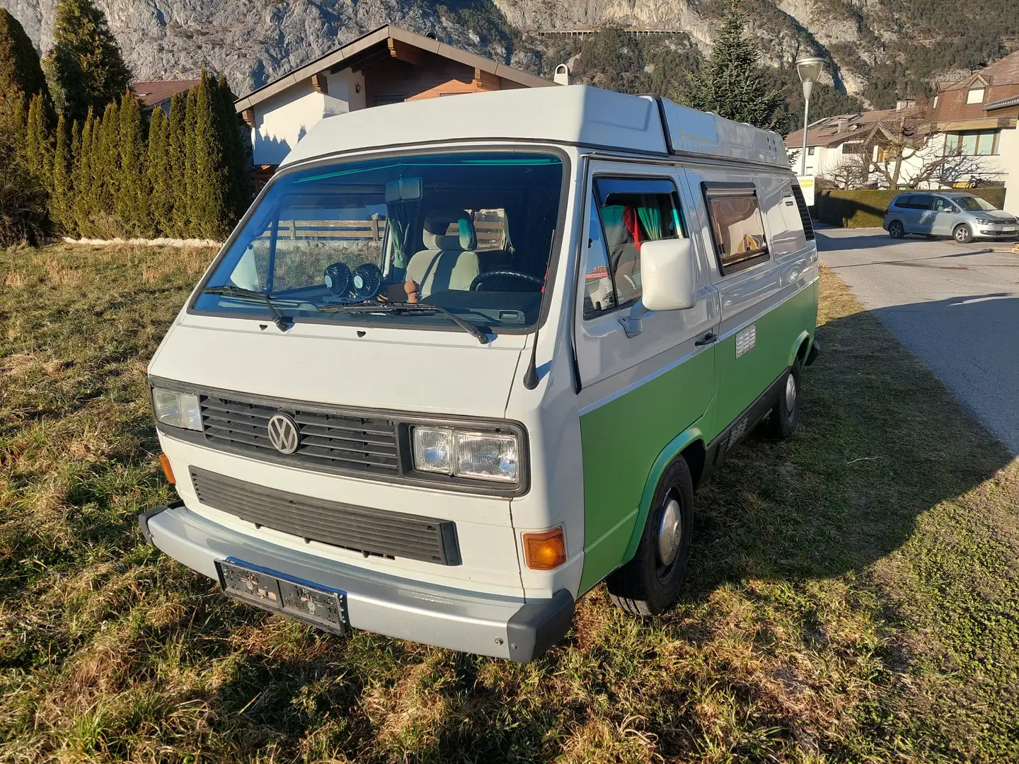 Volkswagen T3 Campingbus mit Aufstelldach Weiß - 2