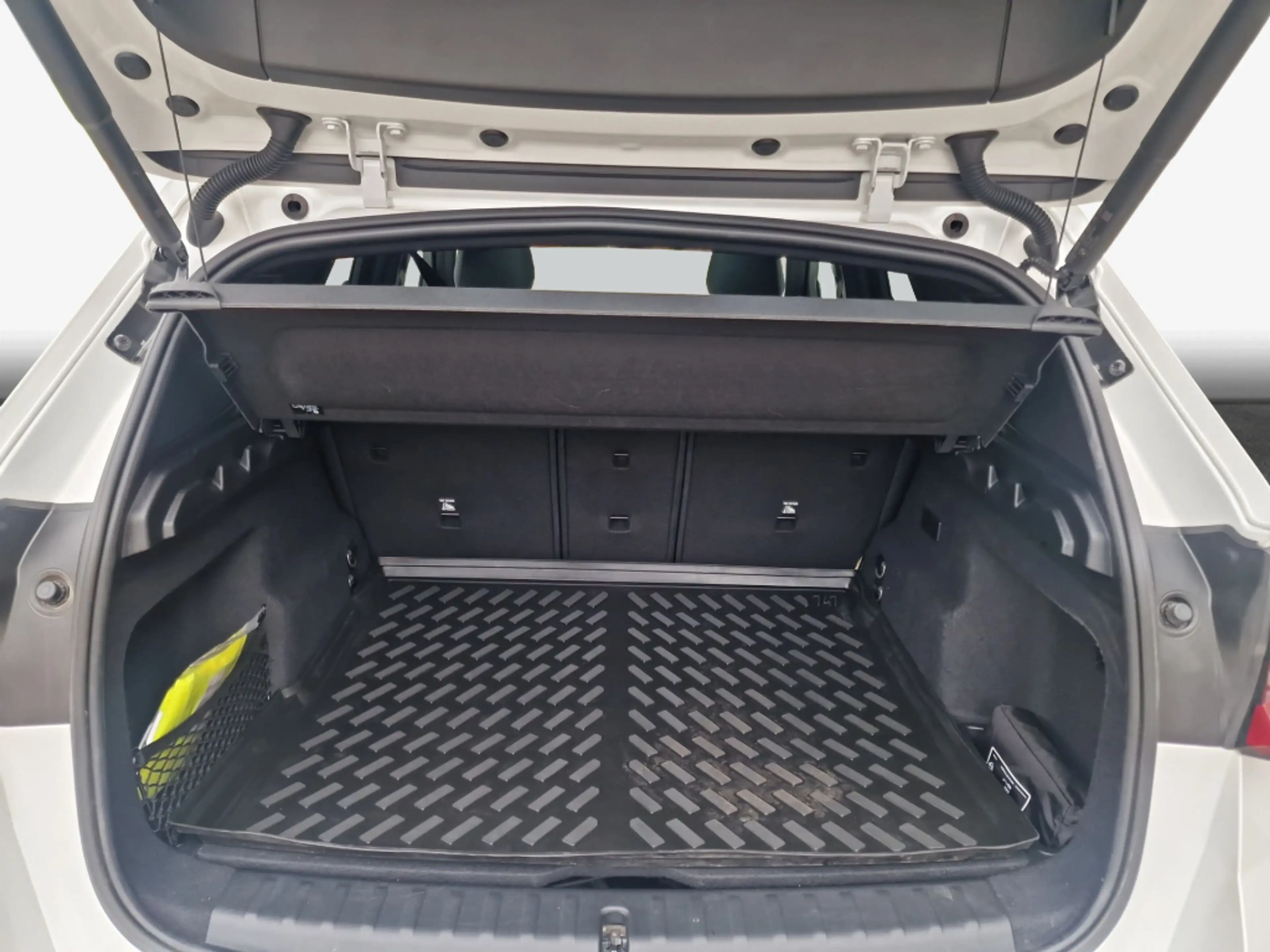 BMW iX1 xDrive30 M-Paket Pano LED HeadUp H&K Navi — photo 10