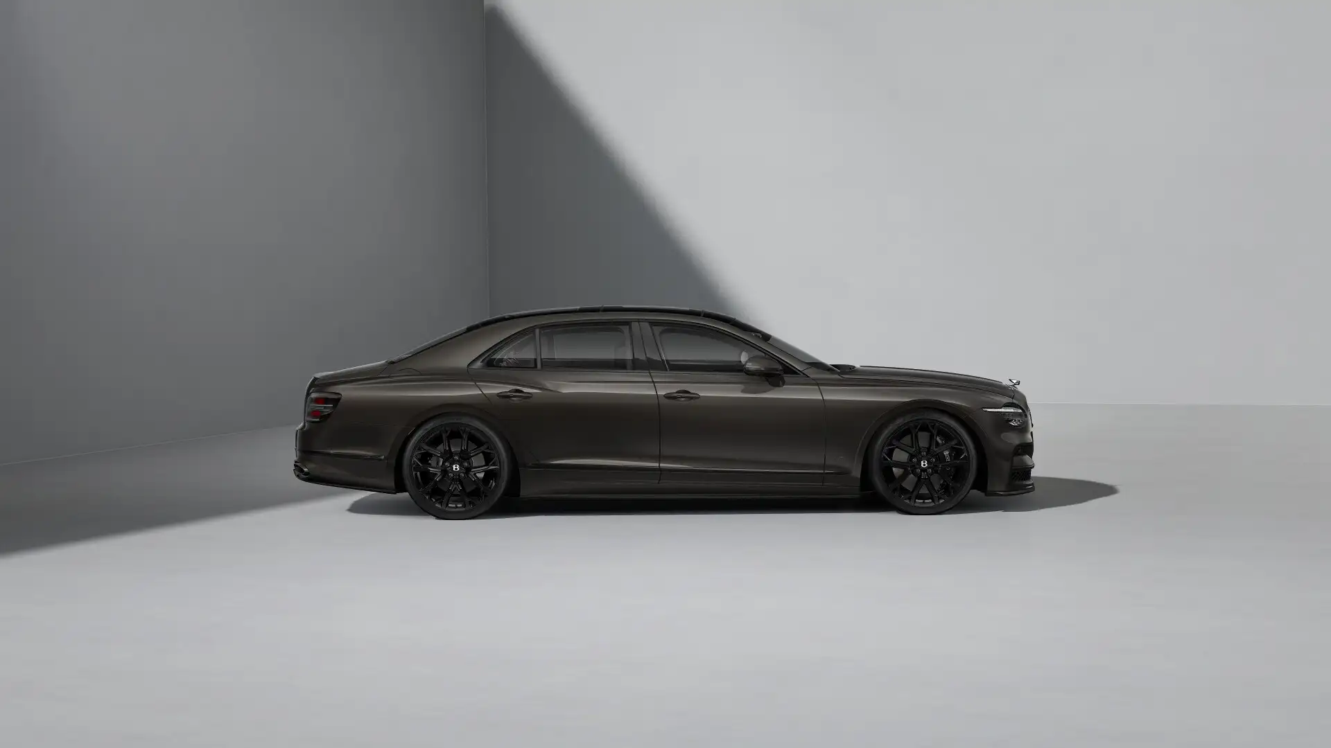 벤틀리 플라잉스퍼 4.0 V8 Plug-in Hybrid 2026 건메탈 사진 2