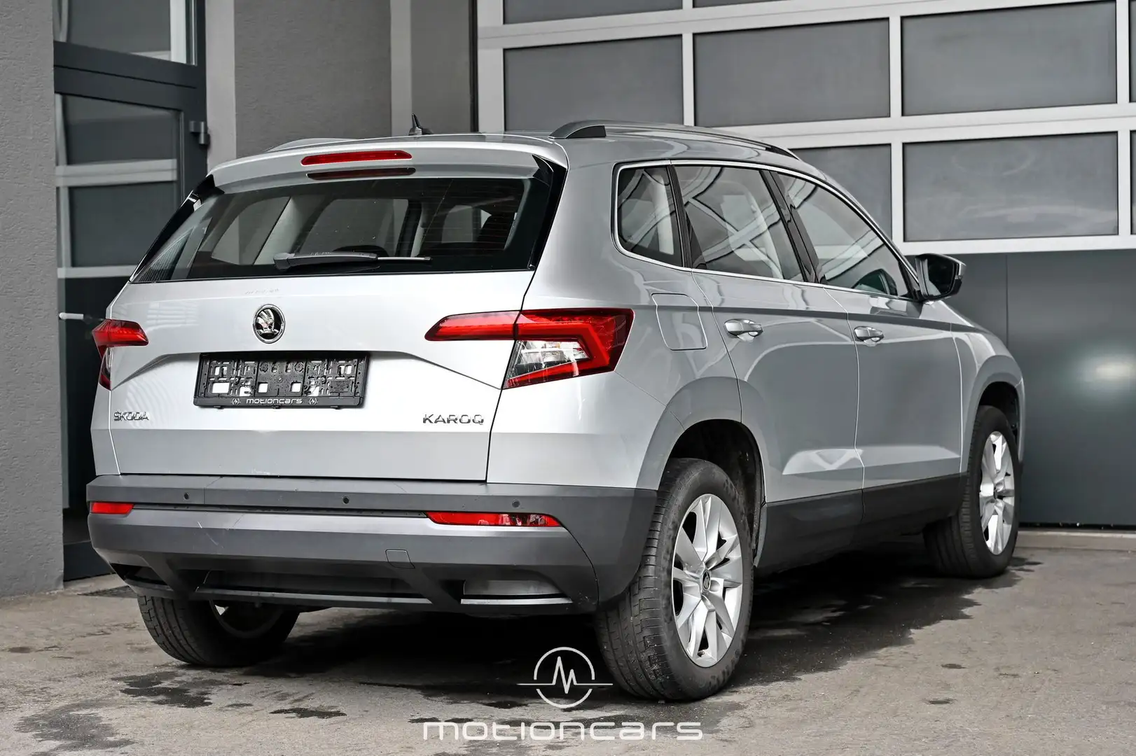 Skoda Karoq 1.6 TDI Ambition Pickerl NEU Argintiu - 2