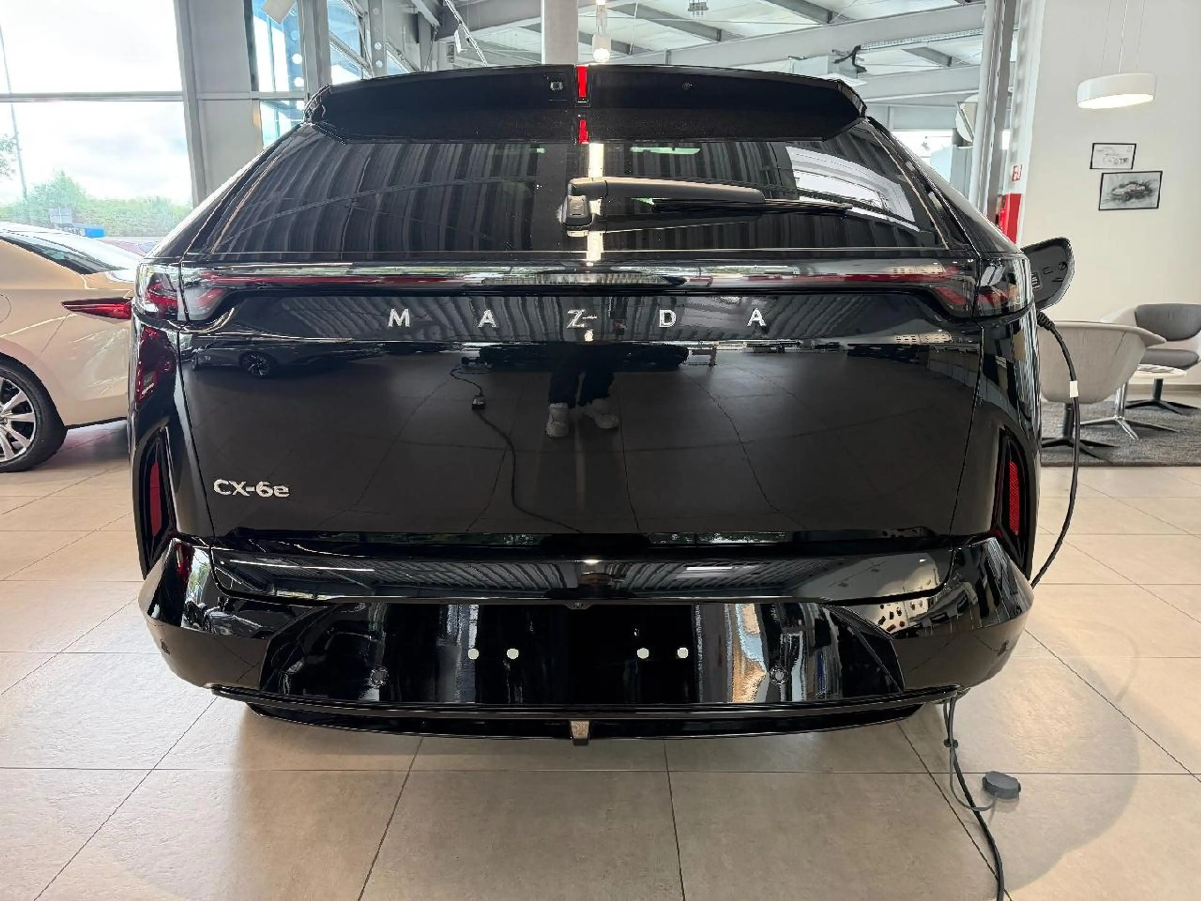 Mazda CX-6e 190 kW EV Takumi Plus — photo 5