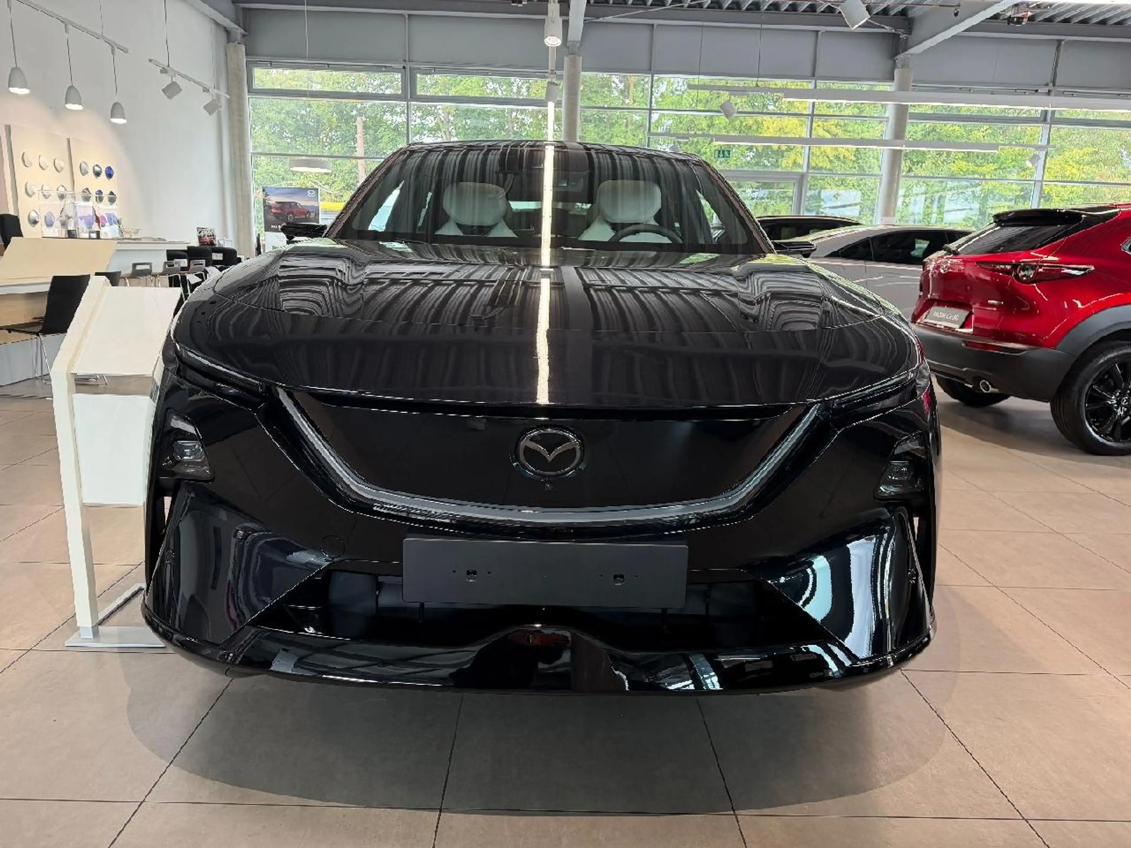 Mazda CX-6e 190 kW EV Takumi Plus — photo 2