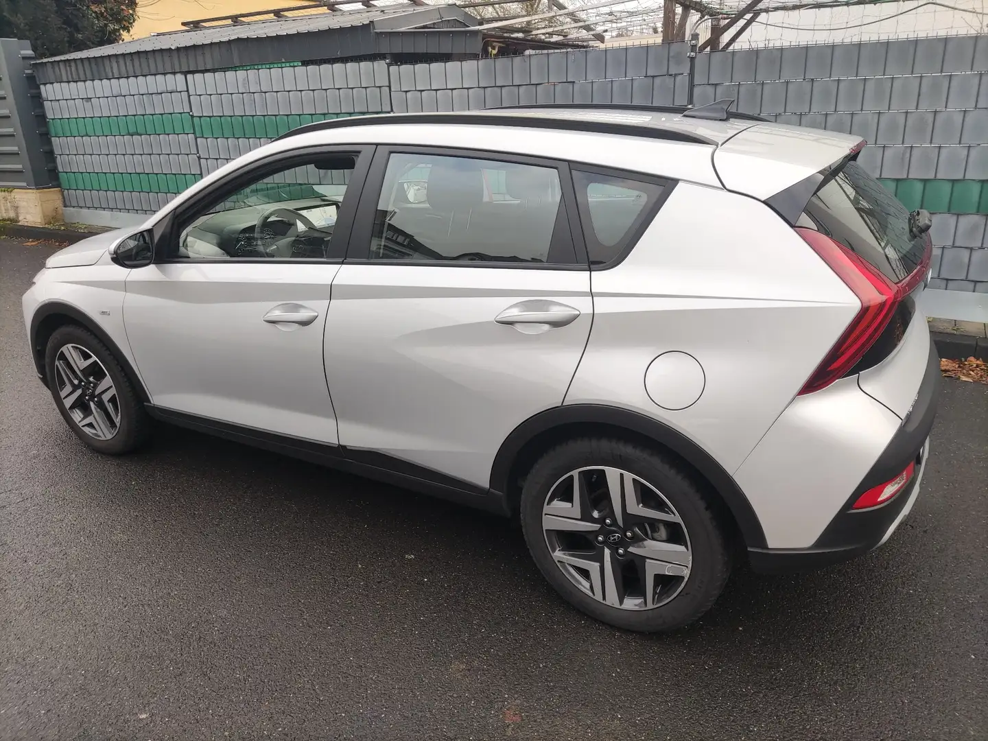 Hyundai BAYON BAYON 1.0 T-GDI 48V-Hybrid Intro Silber - 2