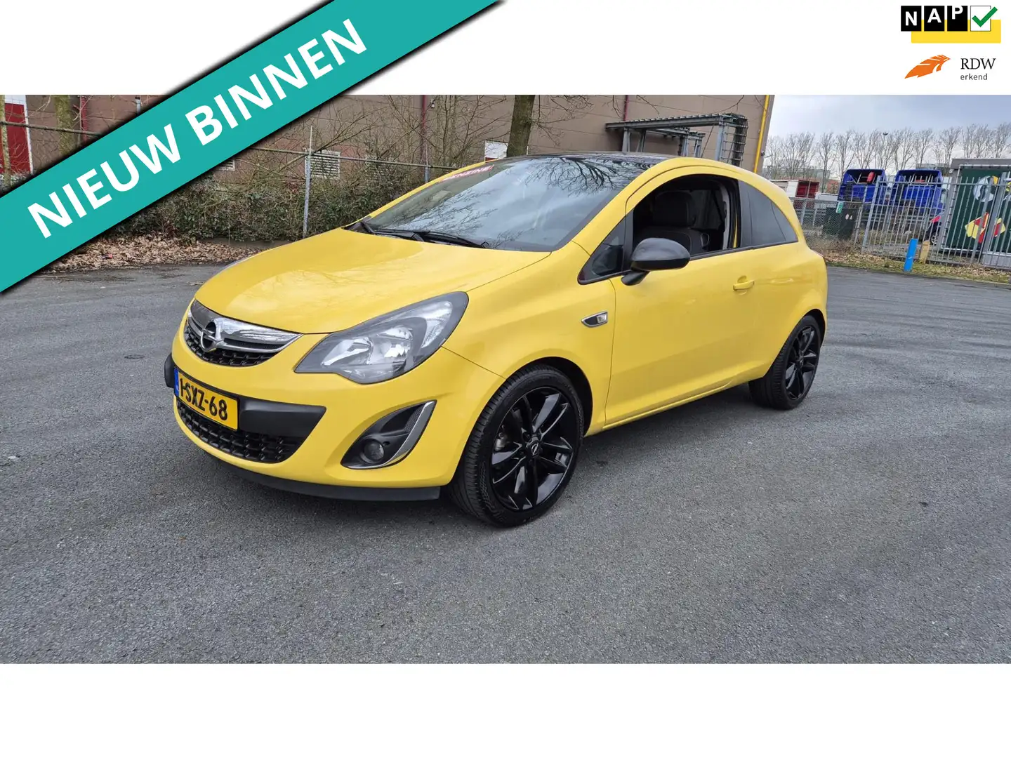 Opel Corsa 1.4 Turbo Color Ed. NETTE EN SPORTIEVE AUTO RIJDT Geel - 1