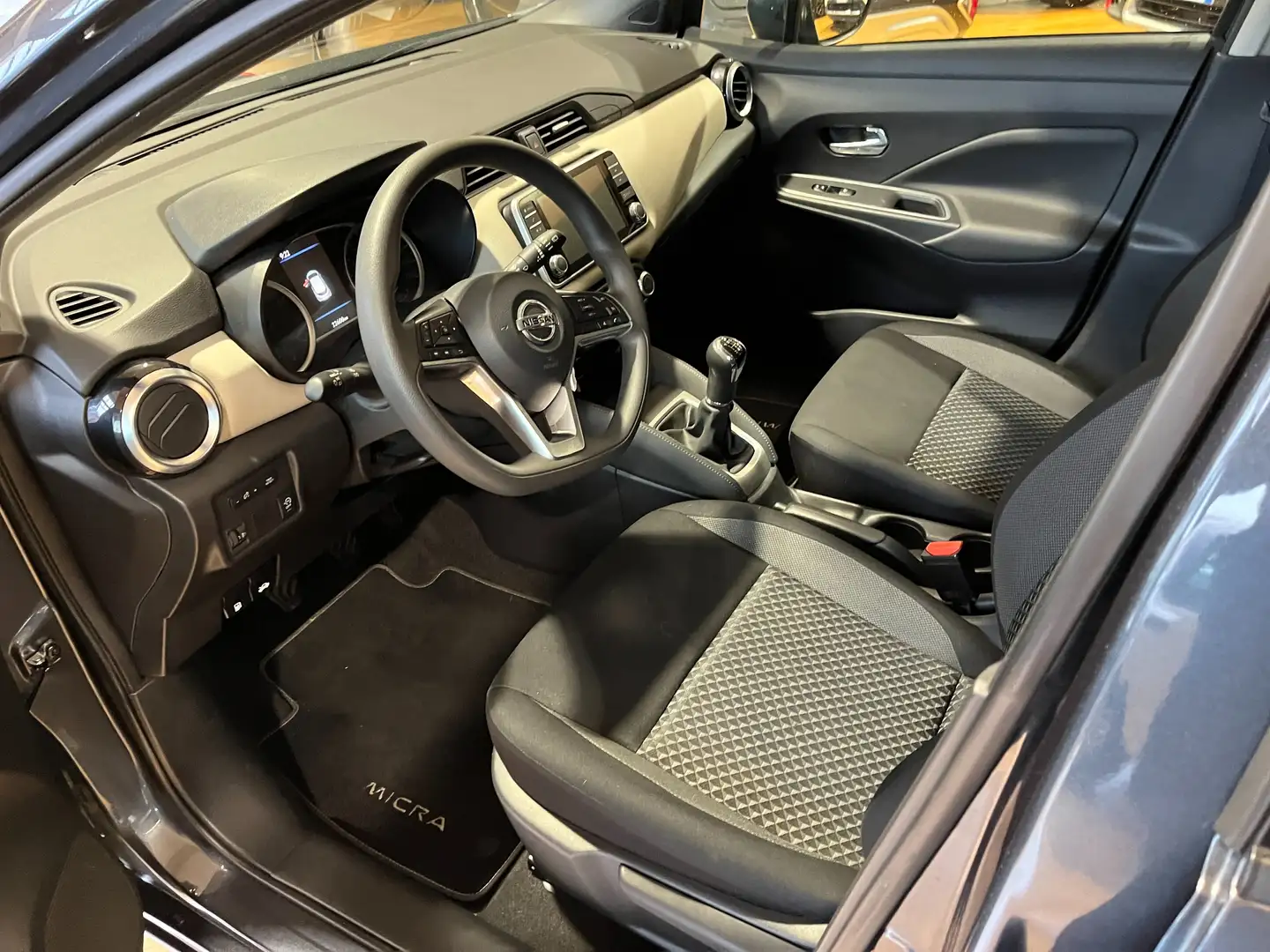 Nissan Micra Micra V 2017 1.0 ig-t Acenta 92cv Grigio - 2