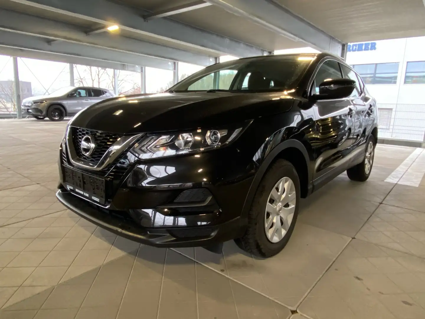 Nissan Qashqai 1,2 DIG-T Visia Negro - 1