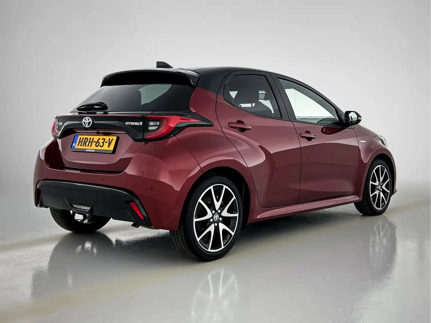 Toyota Yaris 1.5 Hybrid Launch Edition Limited | Stoelverwarmin Rood - 2