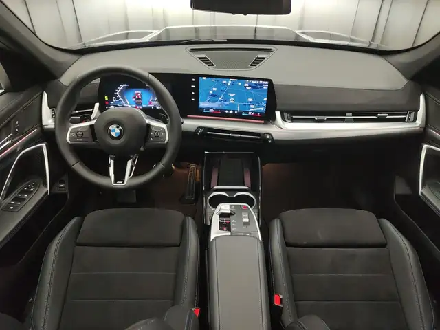 BMW X1 view 10
