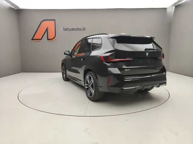 BMW X1 view 6