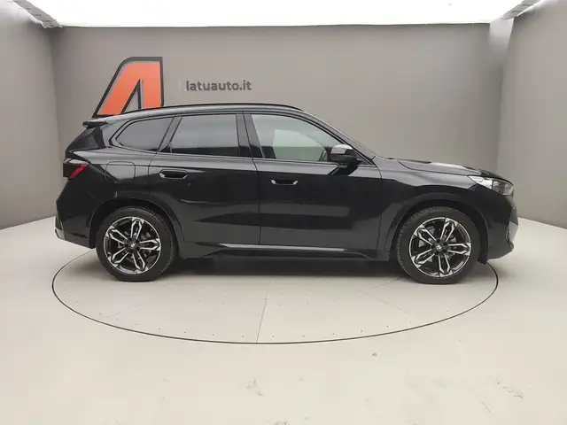 BMW X1 view 9