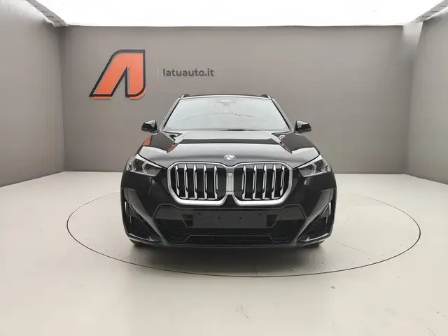 BMW X1 view 3