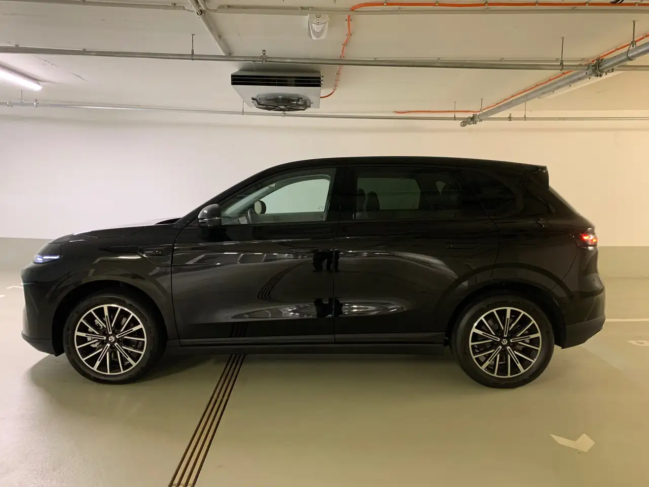 Leapmotor B10
