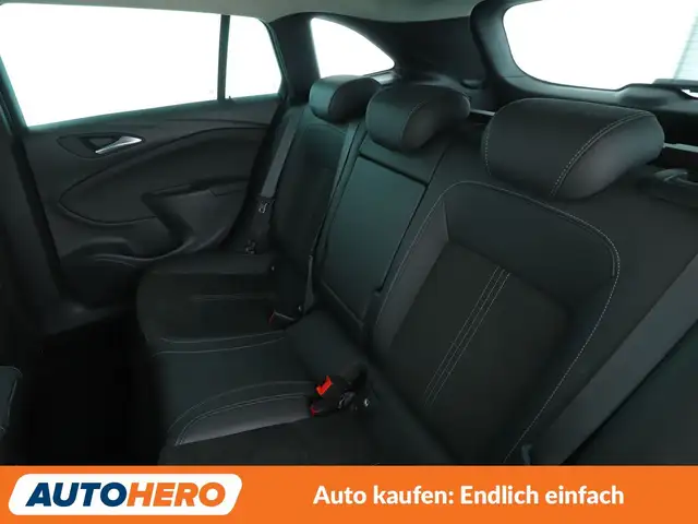 Opel Astra view 14