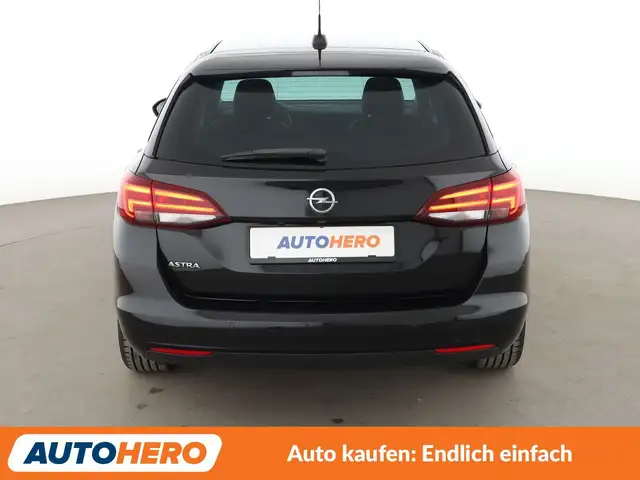Opel Astra view 5