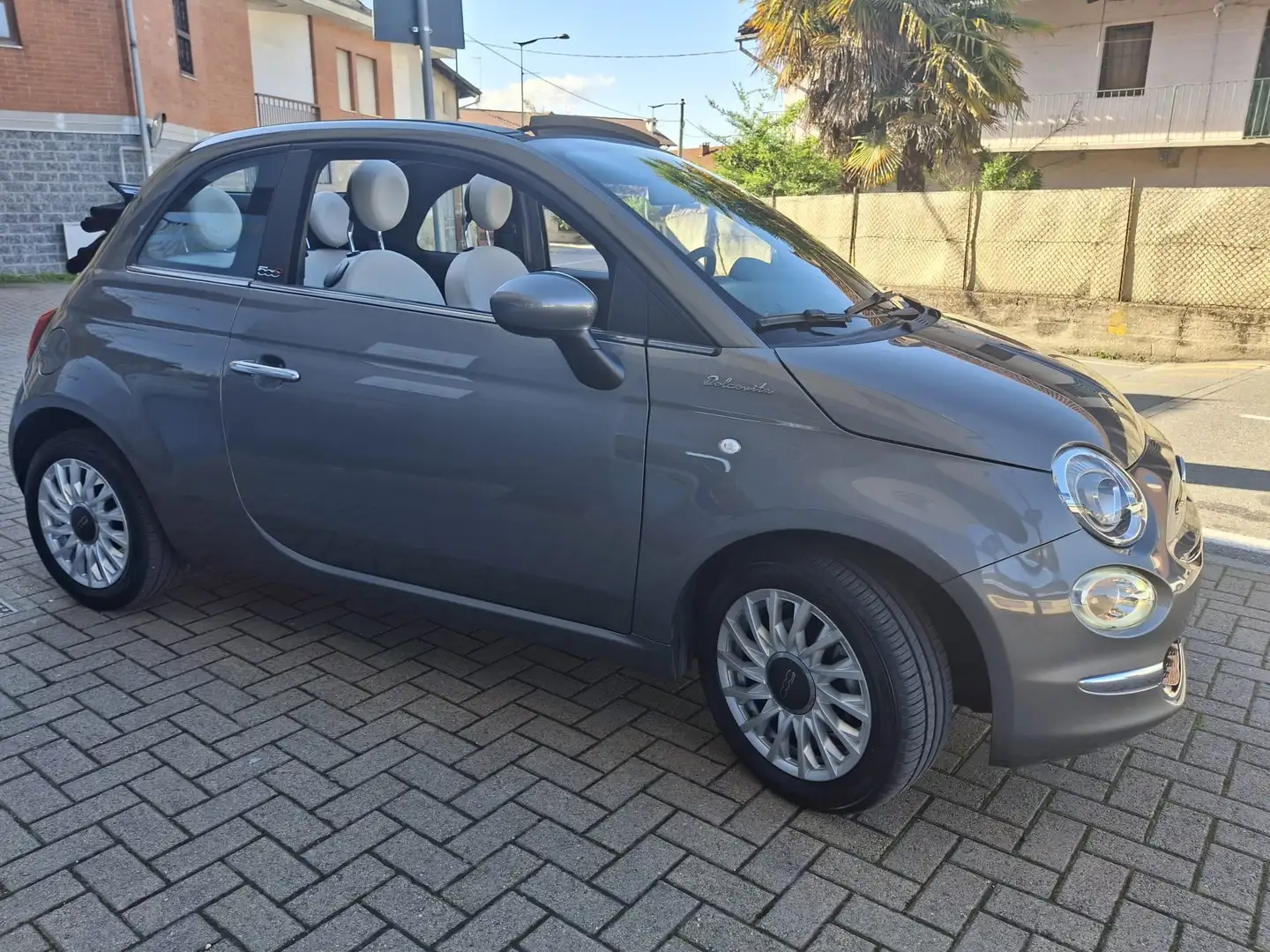 Fiat 500C Dolcevita 1.0 Hybrid Grigio - 2